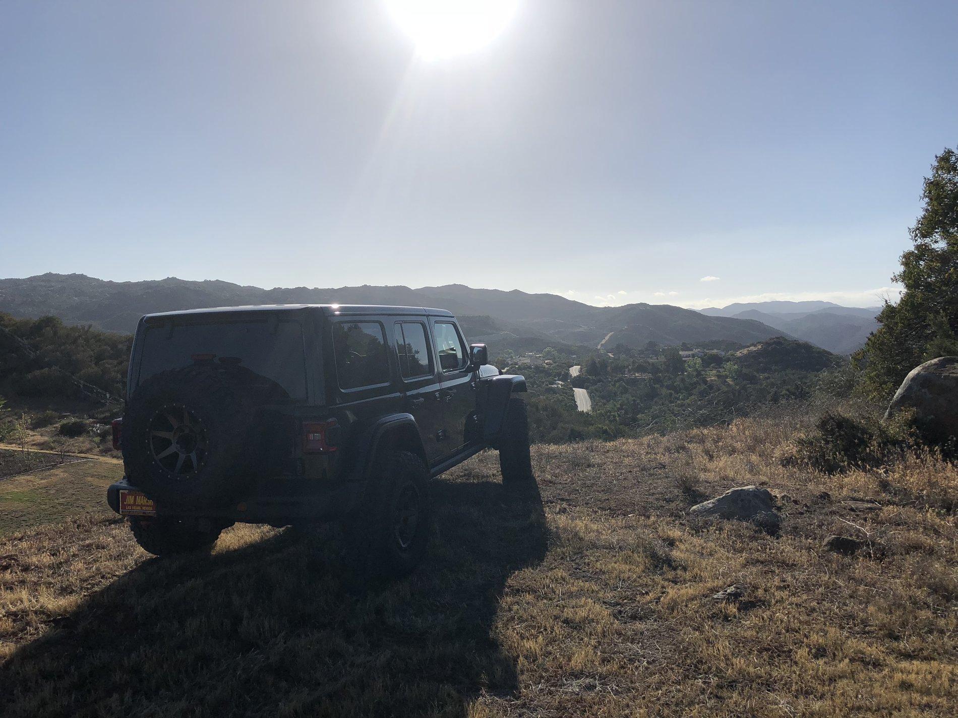 Jeep Wrangler JL Magical Dealership FA26E340-5B5C-421A-8F9D-14D53FD70CD1