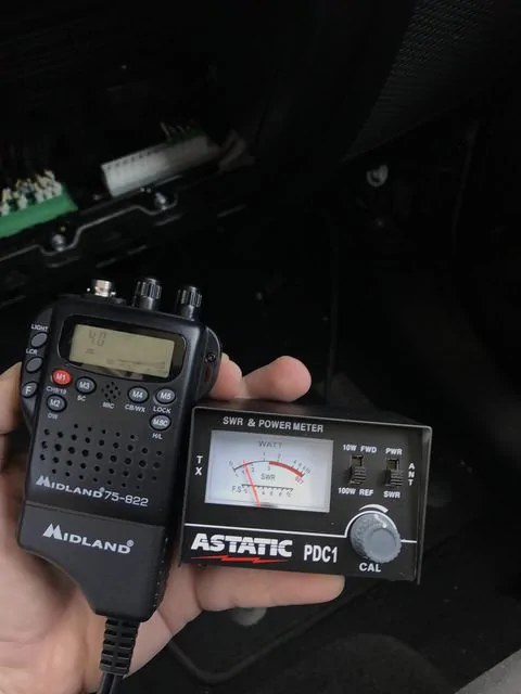 Jeep Wrangler JL Rugged Ridge CB/AM/FM kit k84CMf6l