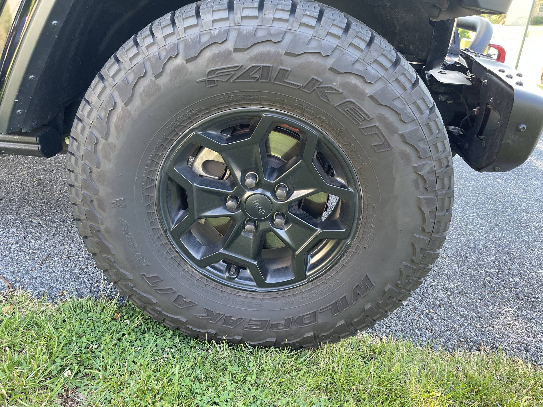 Jeep Wrangler JL 4 Gladiator Launch Edition wheels F20BAE95-9BDC-468A-BBD7-9AE53DF917AF