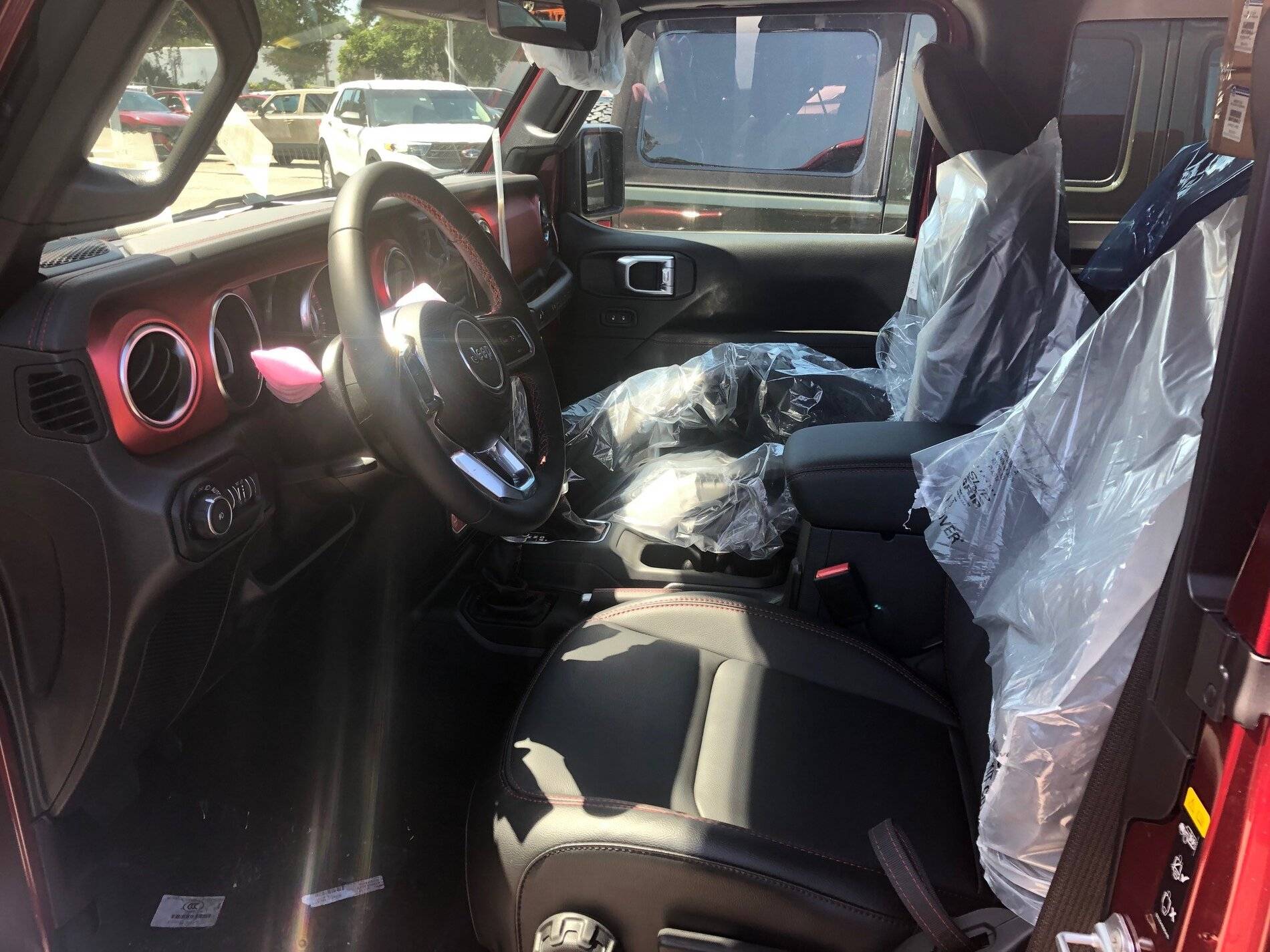 Jeep Wrangler JL Orders with half doors on delay Jeep5