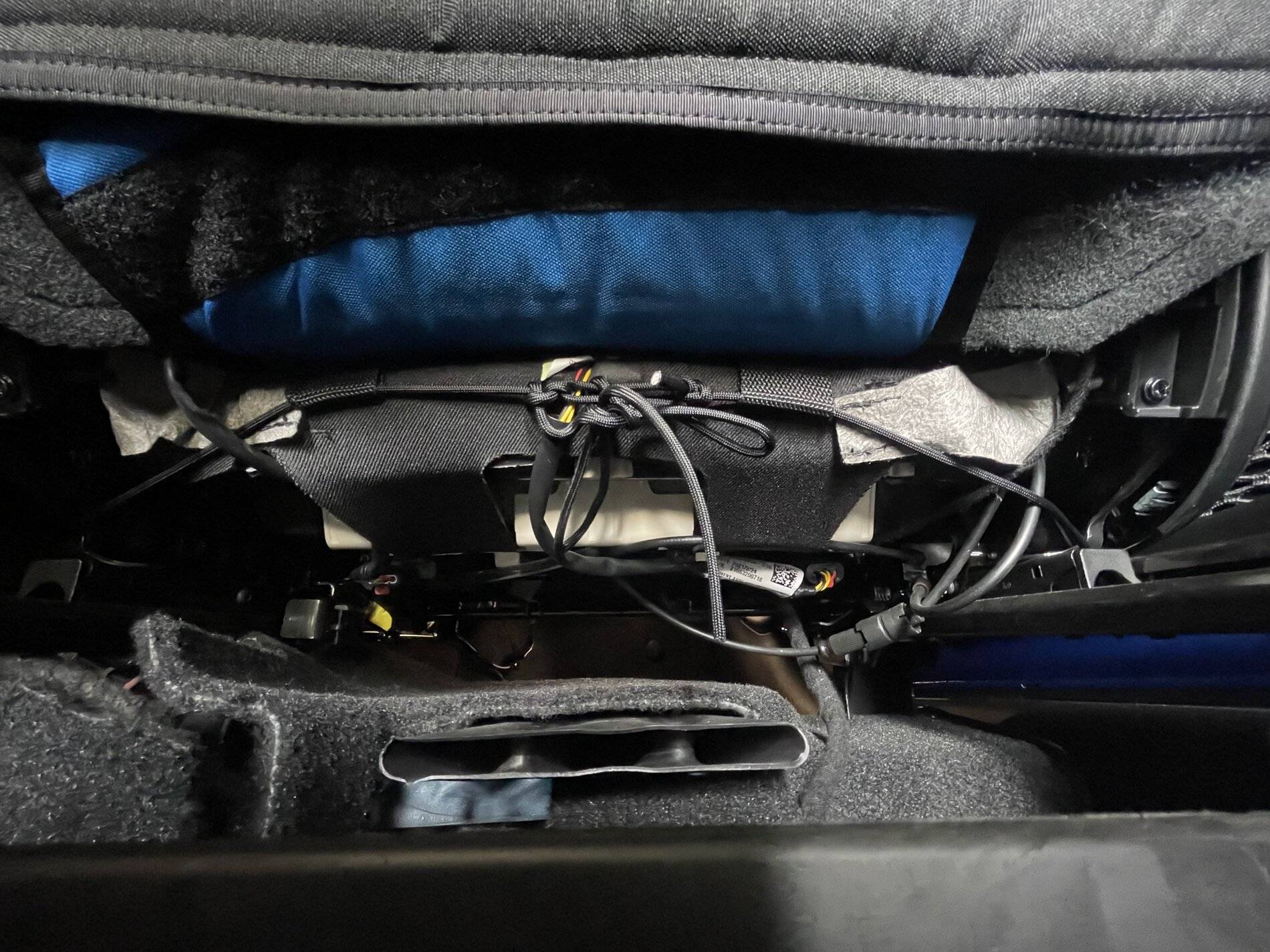 Jeep Wrangler JL Bartact seat cover issues IMG_3771