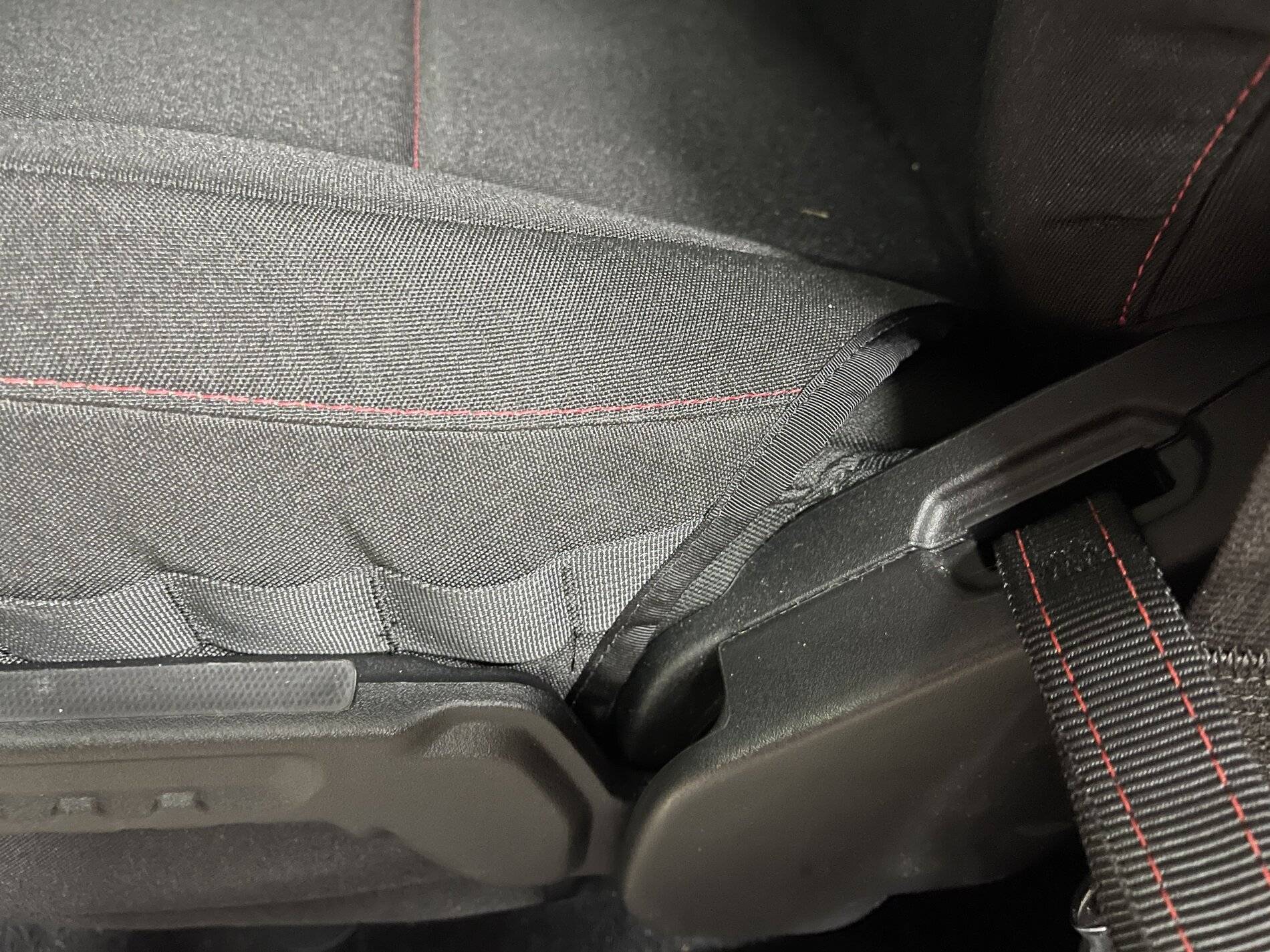 Jeep Wrangler JL Bartact seat cover issues 0AF2DF87-BF27-4695-9442-A92BCB85FF60