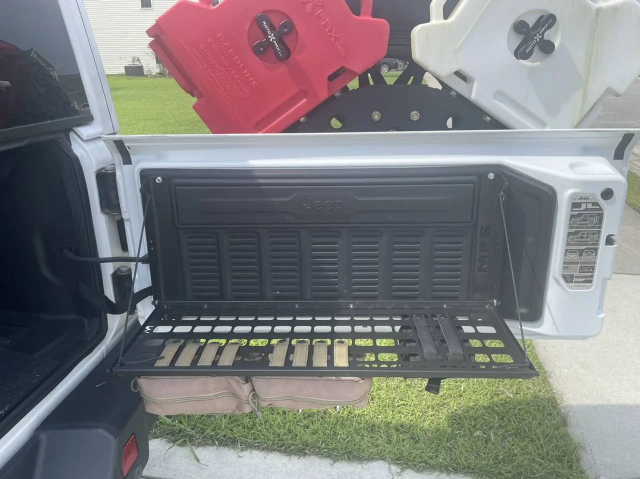 Jeep Wrangler JL Show off your Tailgate Tables! 33924D6B-3A88-4445-9EF6-355F11CC6AA7