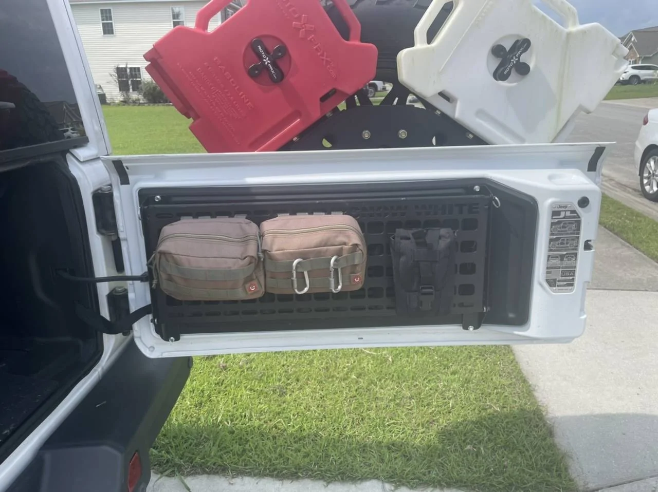 Jeep Wrangler JL Show off your Tailgate Tables! C4016348-E669-4DA6-9AB4-AE15DFD15D06