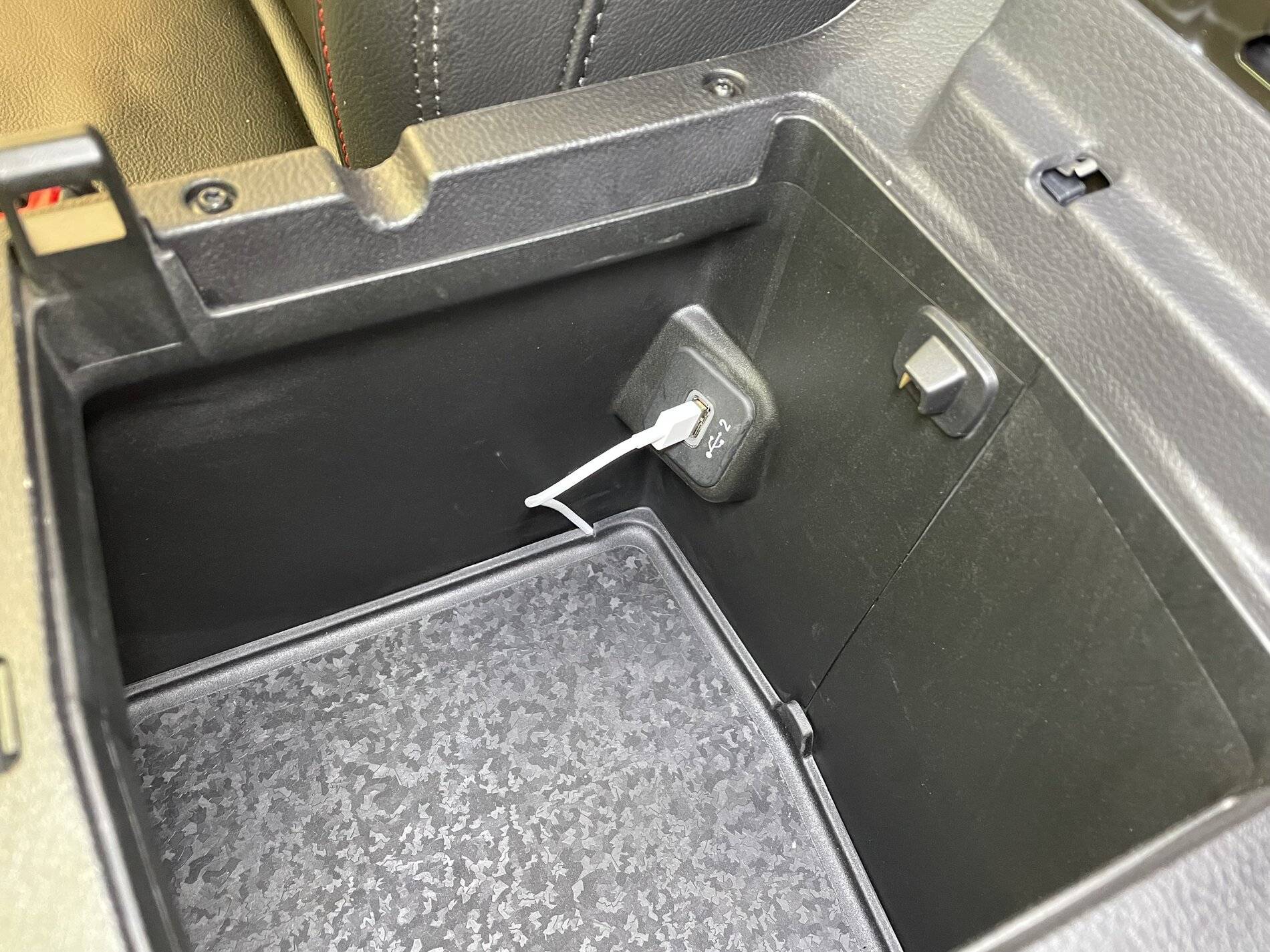 Jeep Wrangler JL DIY: Add USB Port into Upper Dash Tray IMG_0971.JPG