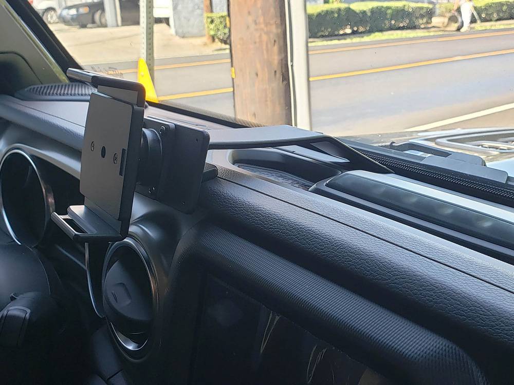 Jeep Wrangler JL Cleanest Phone Mount Solution ProClip3