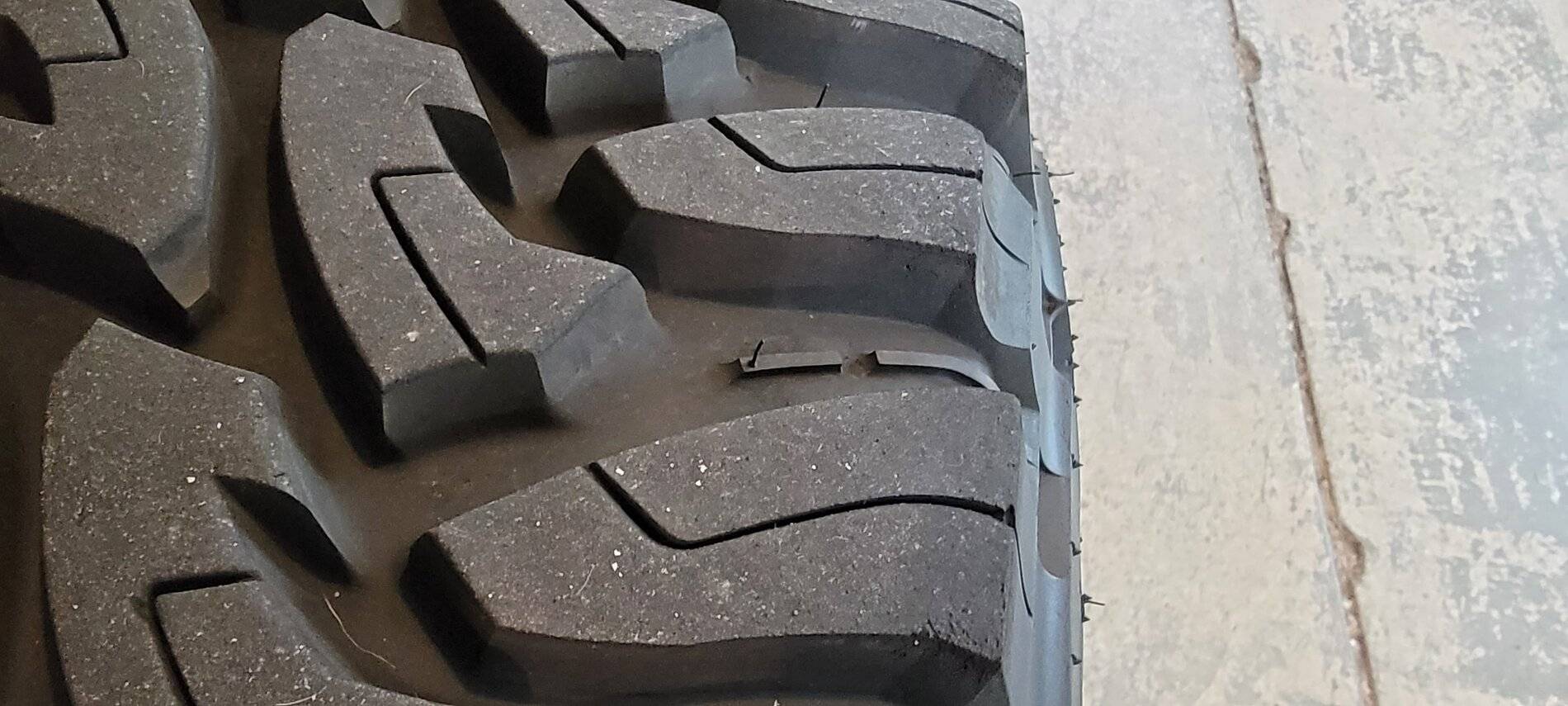 Jeep Wrangler JL Stock JLR Tire Tread Question 20210623_102058