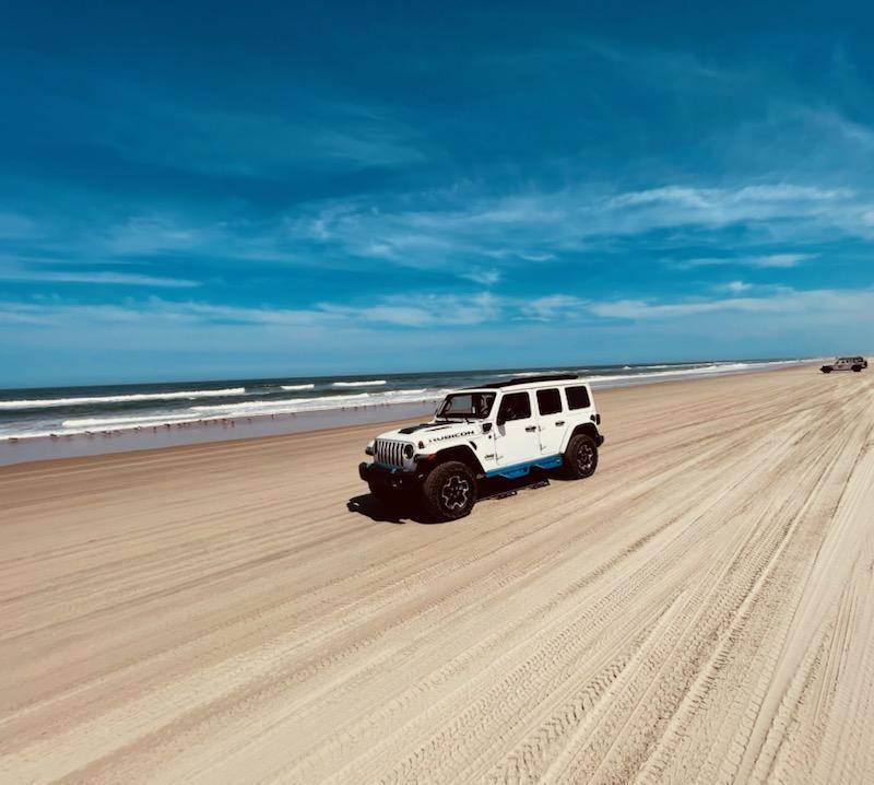 Jeep Wrangler JL 4XE with Blue Side Steps 5783