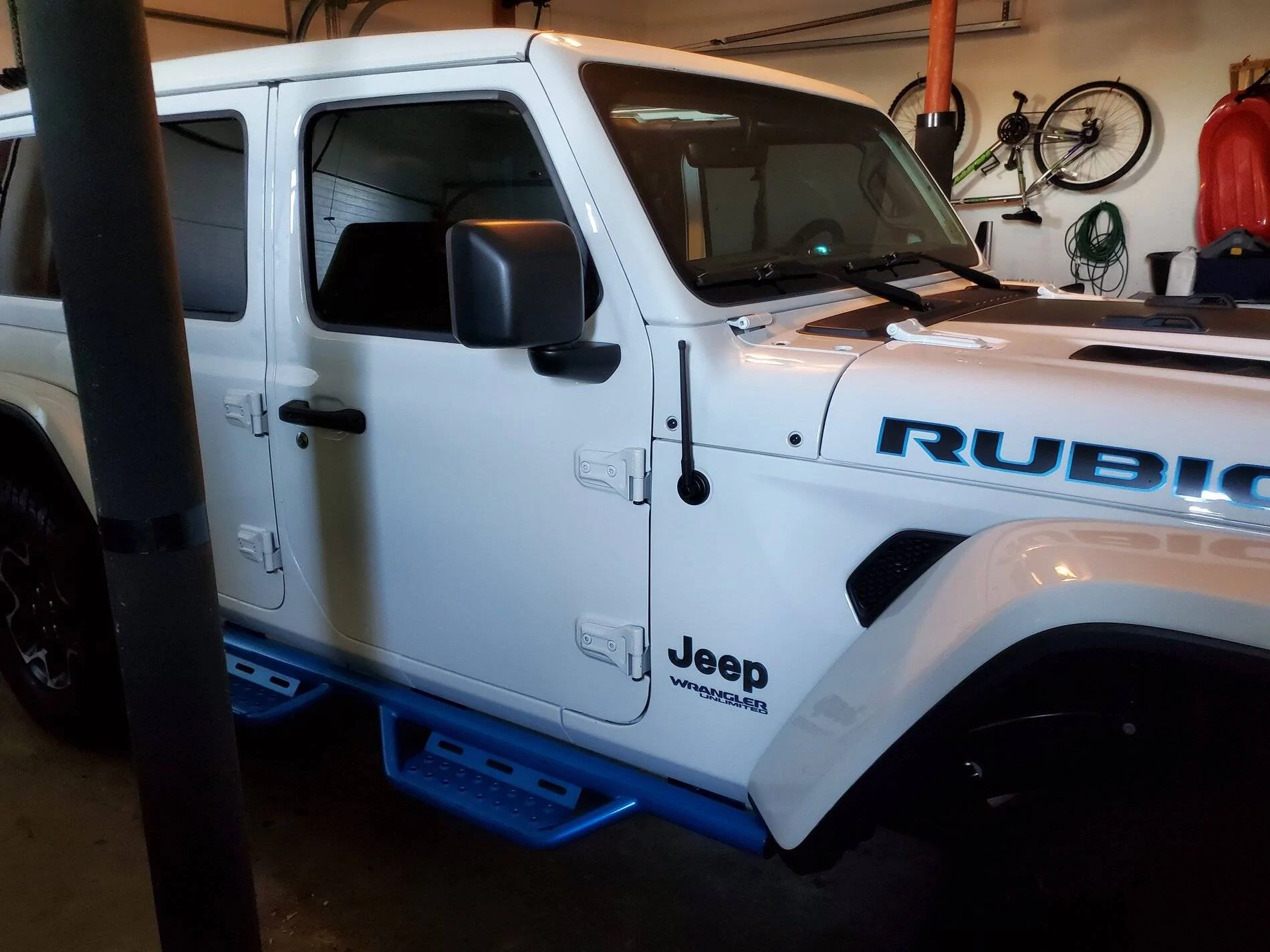Jeep Wrangler JL 4XE with Blue Side Steps 20210623_192452