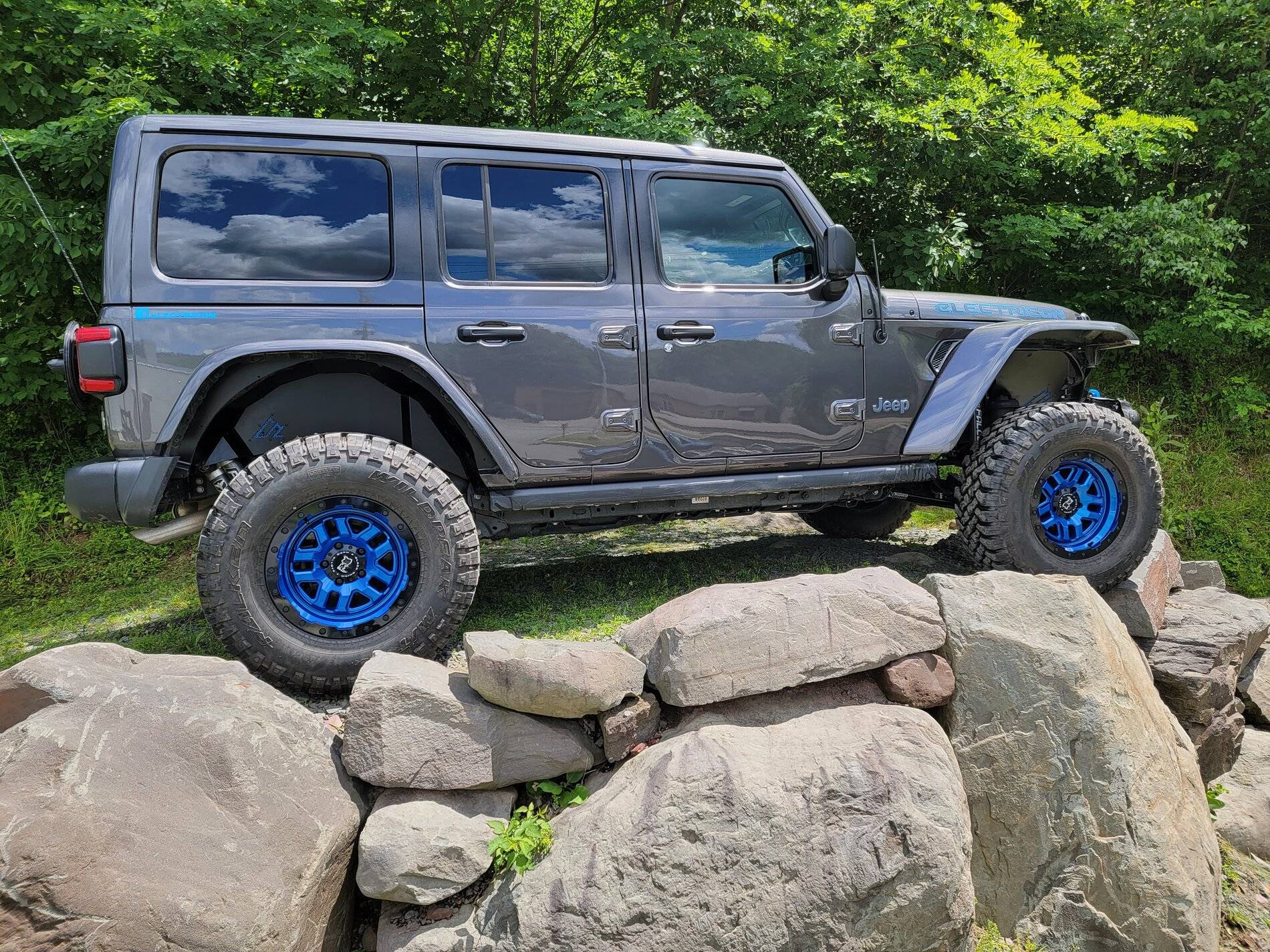 Jeep Wrangler JL eLECTRICON: 4xe Rubicon Build 20210623_131238
