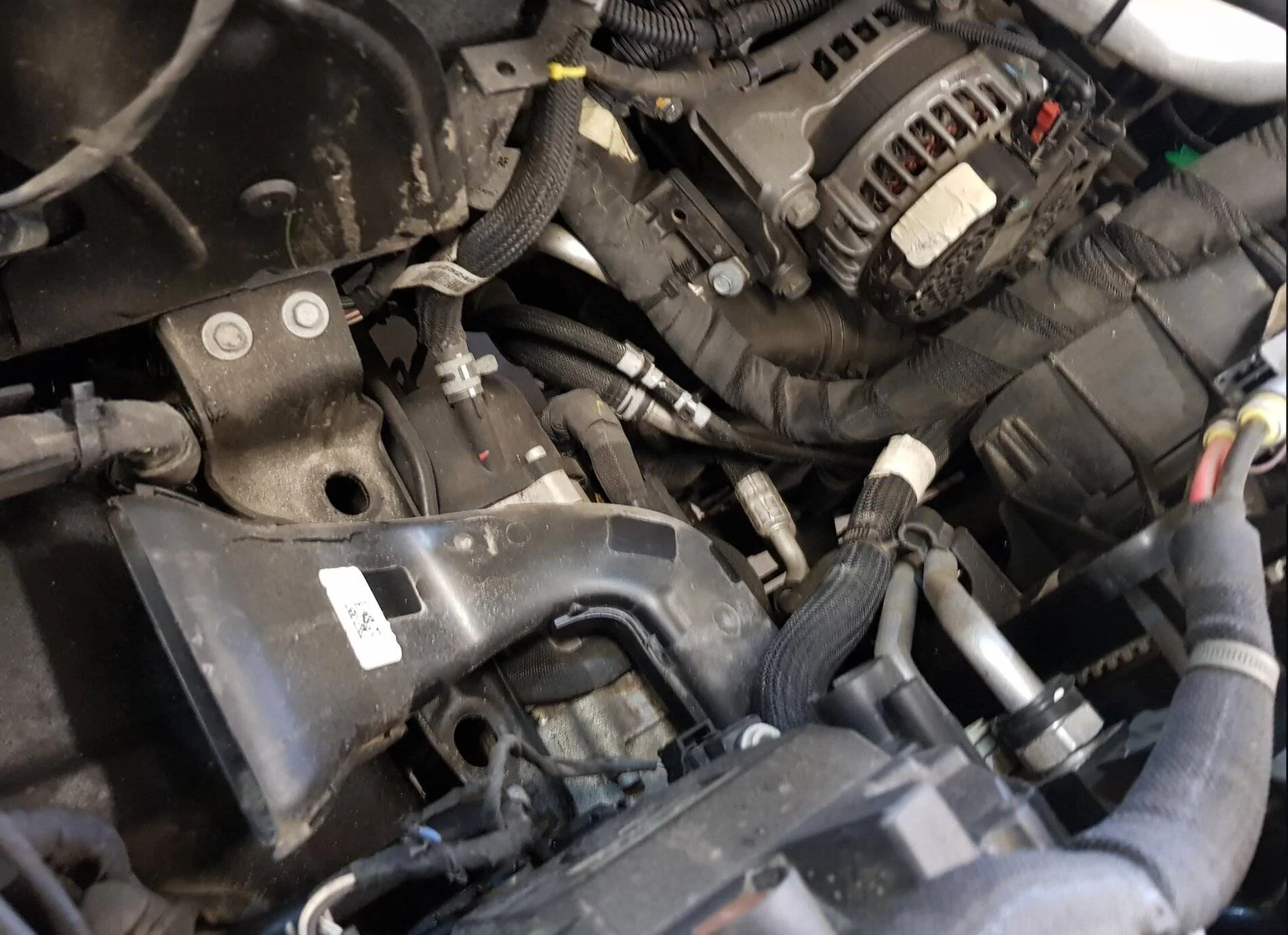 Jeep Wrangler JL OEM Air intake vulnerable location. Screenshot 2021-06-24 at 22.07.43