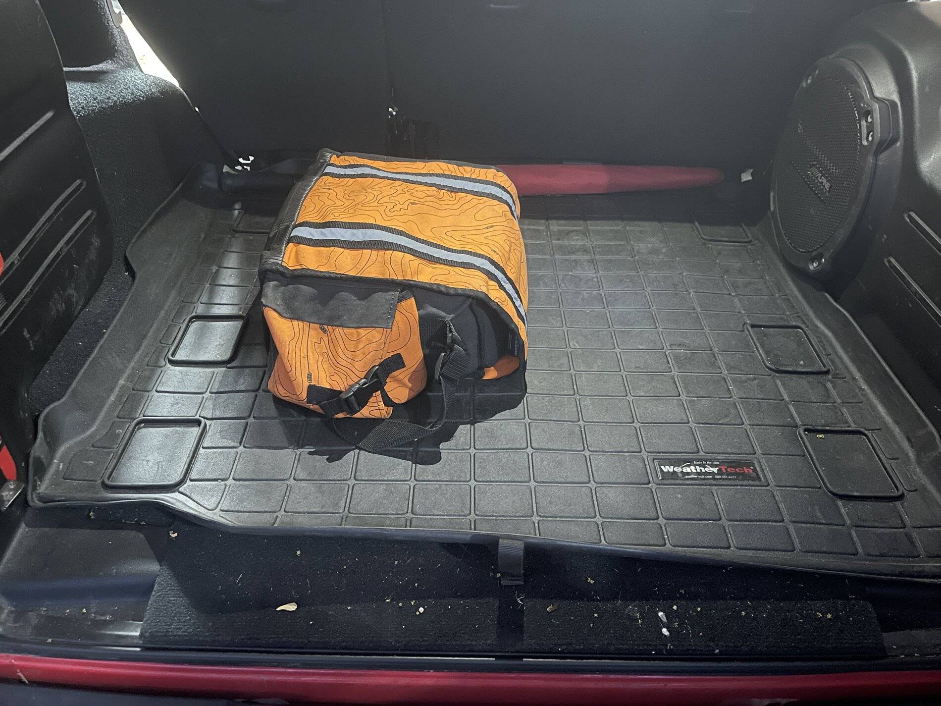 Jeep Wrangler JL Question on going topless with a cargo mat B75FCA33-4E7E-4487-8A5F-3A823A7302DA