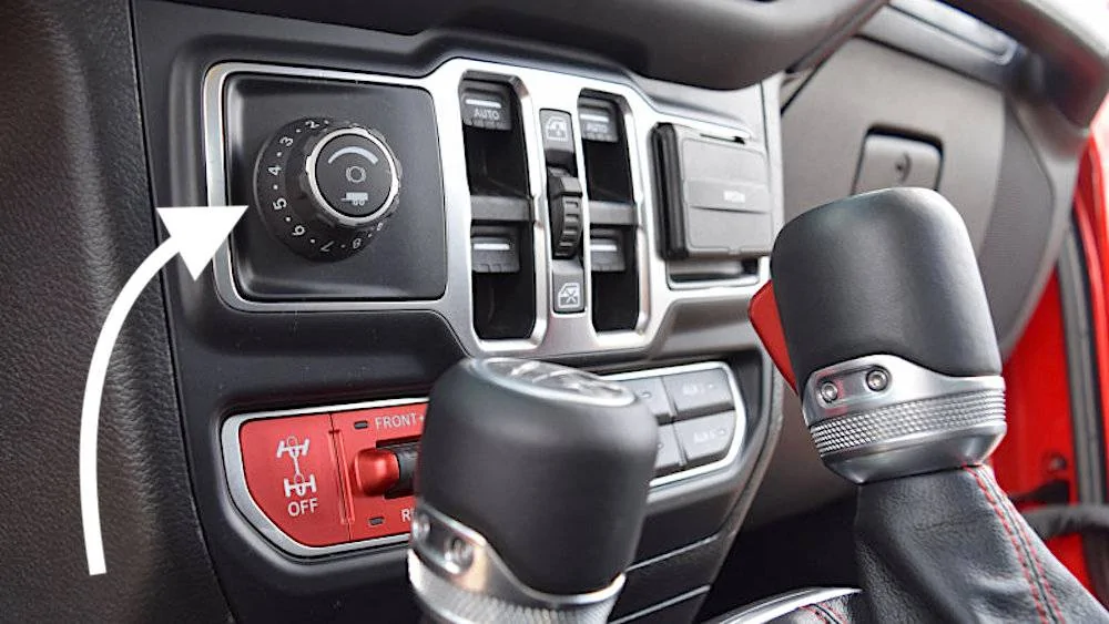 Jeep Wrangler JL Jeep 392 Factory brake controller plug? 2021-jeep-gladiator-brake-controller