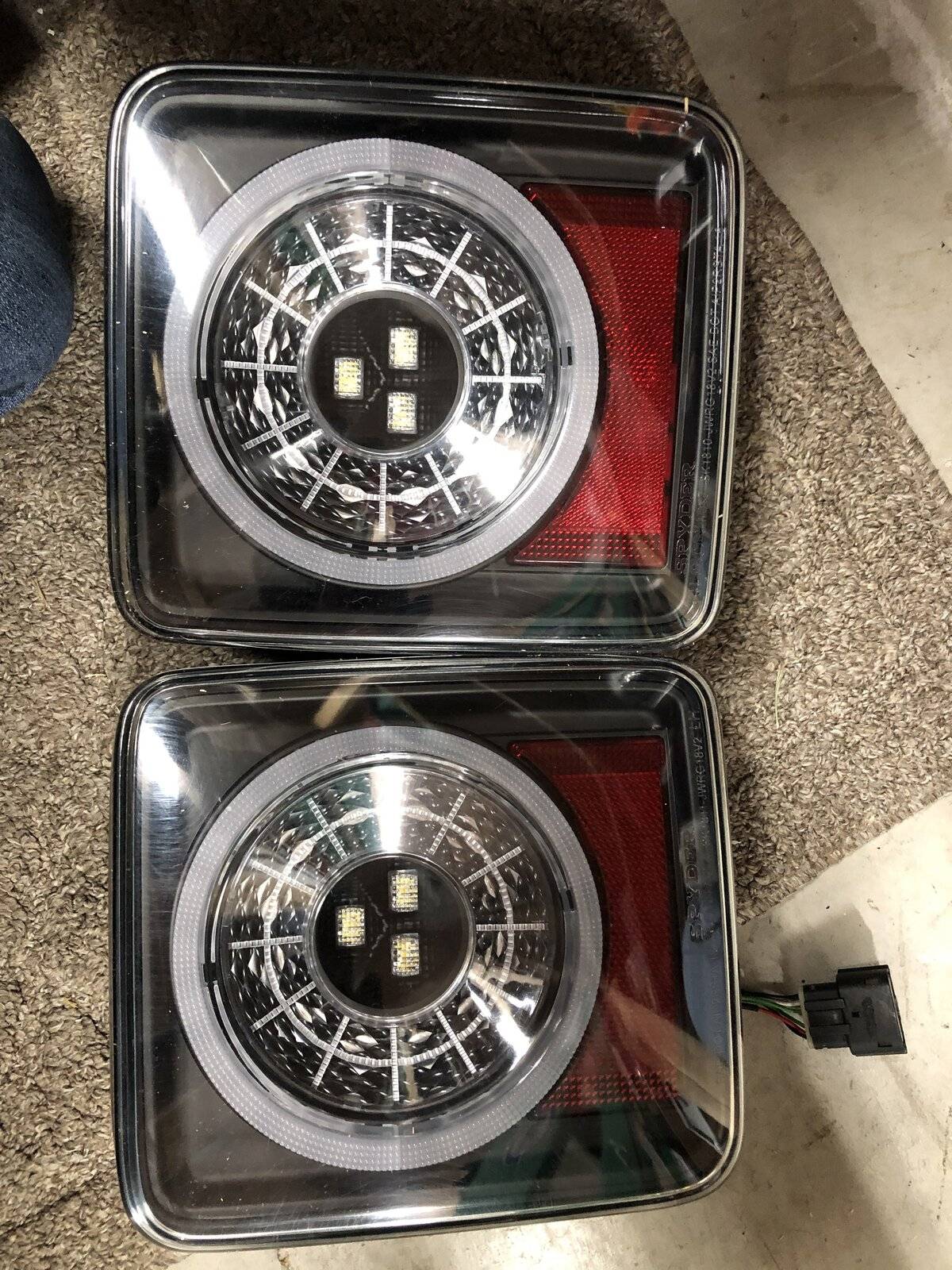 Jeep Wrangler JL Spyder Sequential tail lights - like new ($165 Shipped) 24656DCA-2038-4B28-BDD1-B550BDAF16E6