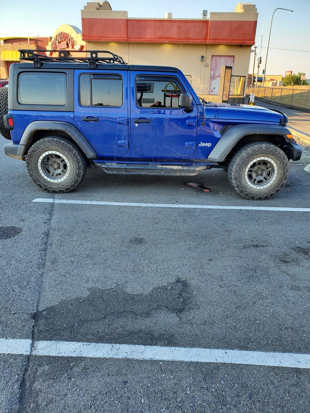 Jeep Wrangler JL Added AEV Spacer lift w/Correction brackets 20210628_192832