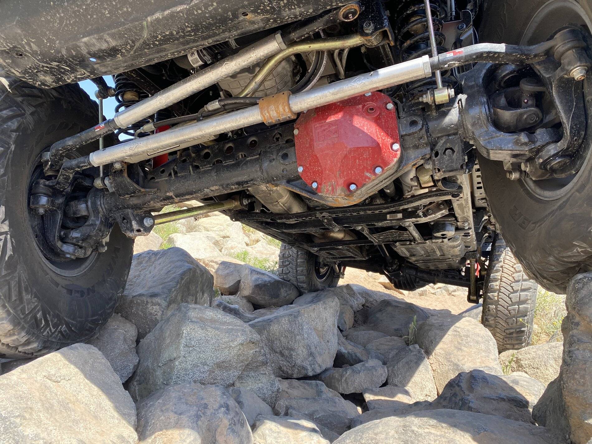 Jeep Wrangler JL Junkyard Axle swap 73509F61-9054-4995-8977-91A3AC280008