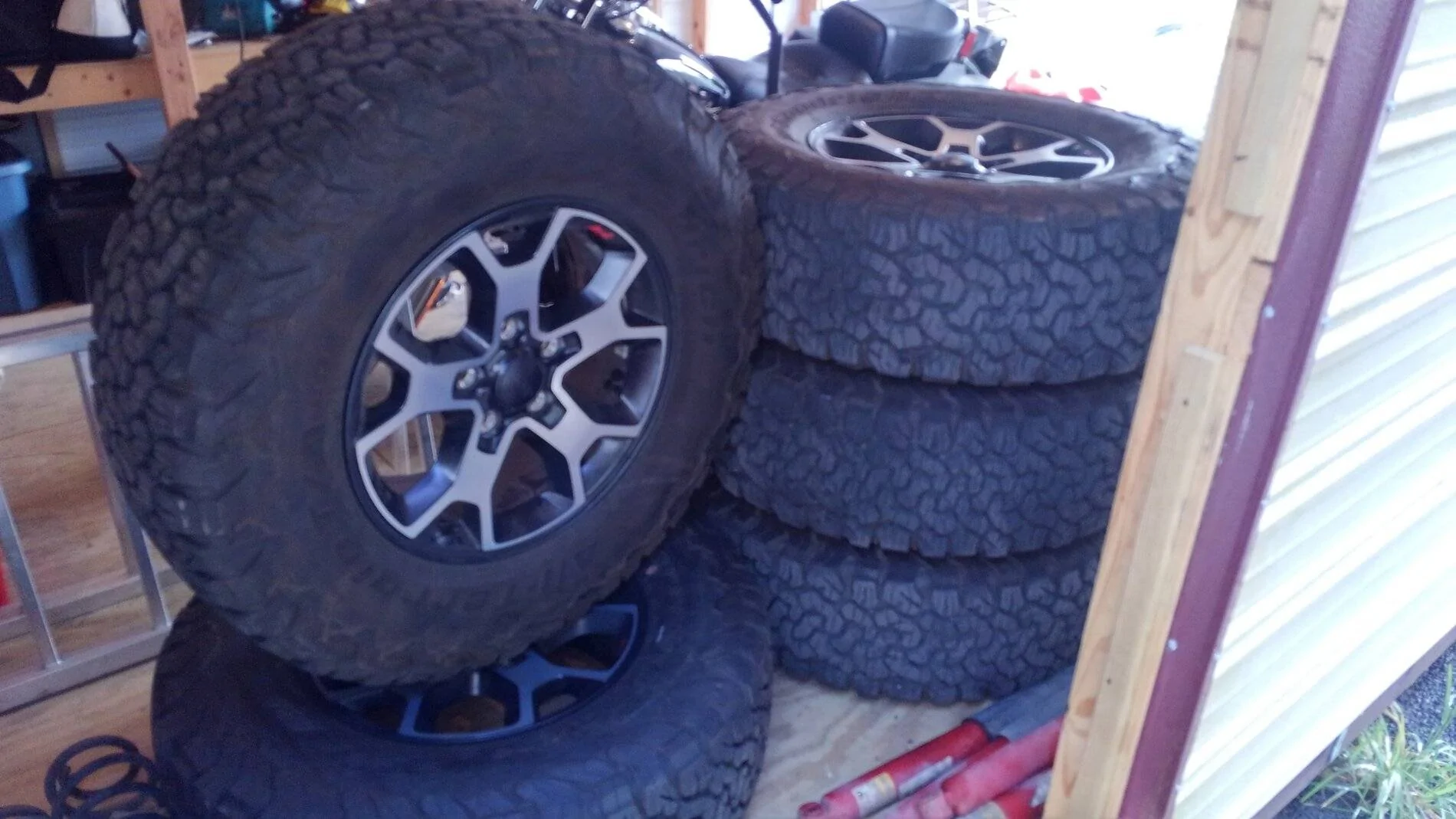 Jeep Wrangler JL 5 Rubi takeoff tires and wheels KIMG0898