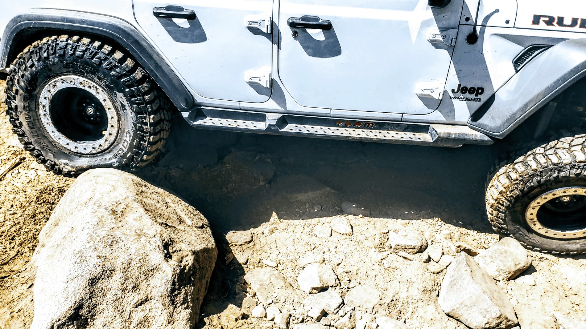 Jeep Wrangler JL Dealing with heavy spares when you can't... 1625140184016