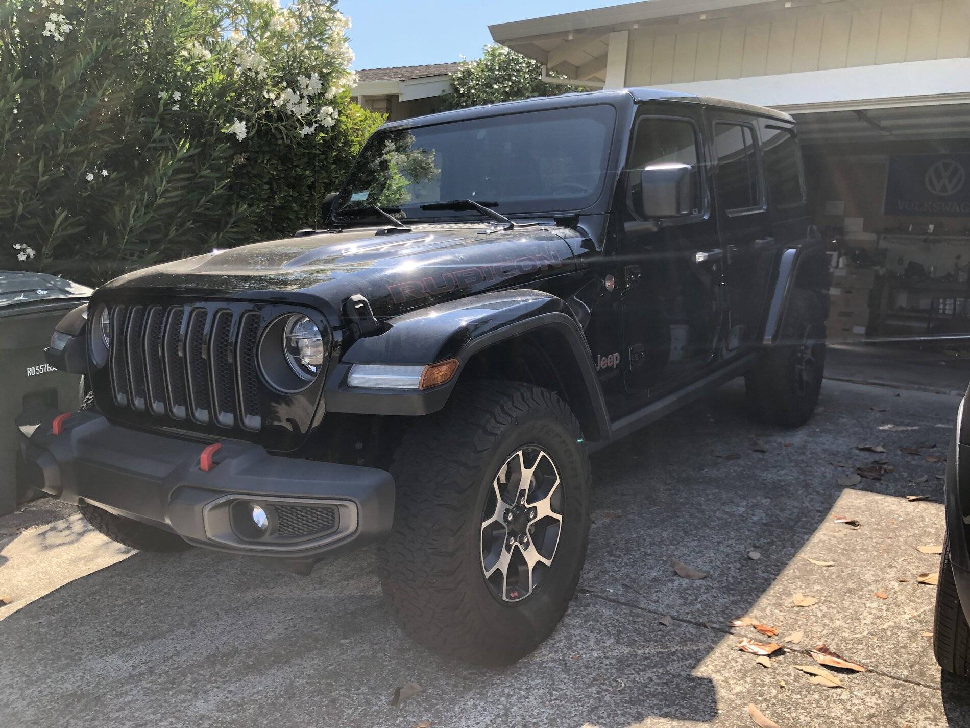 Jeep Wrangler JL Scraped pumpkin F5726A82-A2B2-441B-A3C5-BFB1E9547182