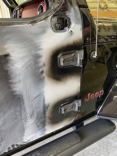 Jeep Wrangler JL Bubbles in Paint at Door Hinges EA5BF49E-D103-43B3-AFD5-CD0D3BBE524B