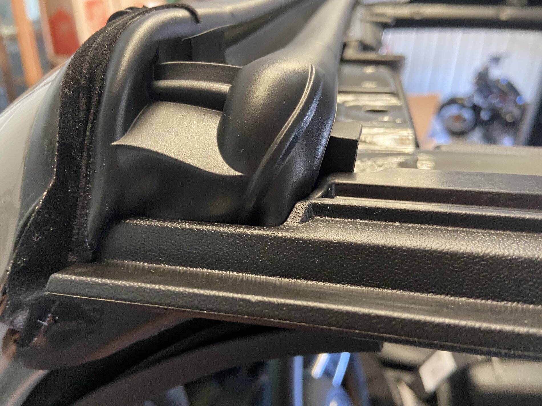 Jeep Wrangler JL Trektop front rails AC2493C1-7962-4478-B706-AD389C3EFBA7