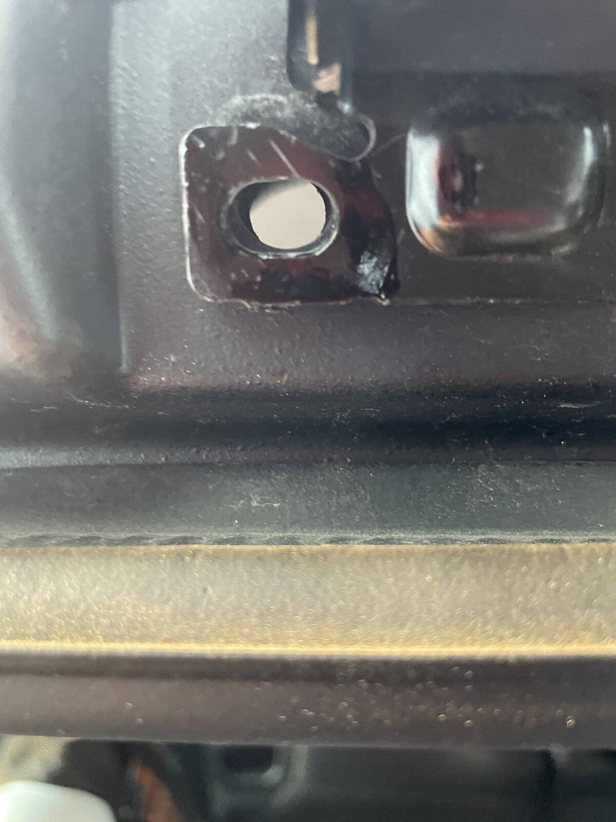 Jeep Wrangler JL HELP Please!  Broken bolt in hardtop liftgate hinge 357677F0-E4FB-4CC3-B71C-81A8A37C4943