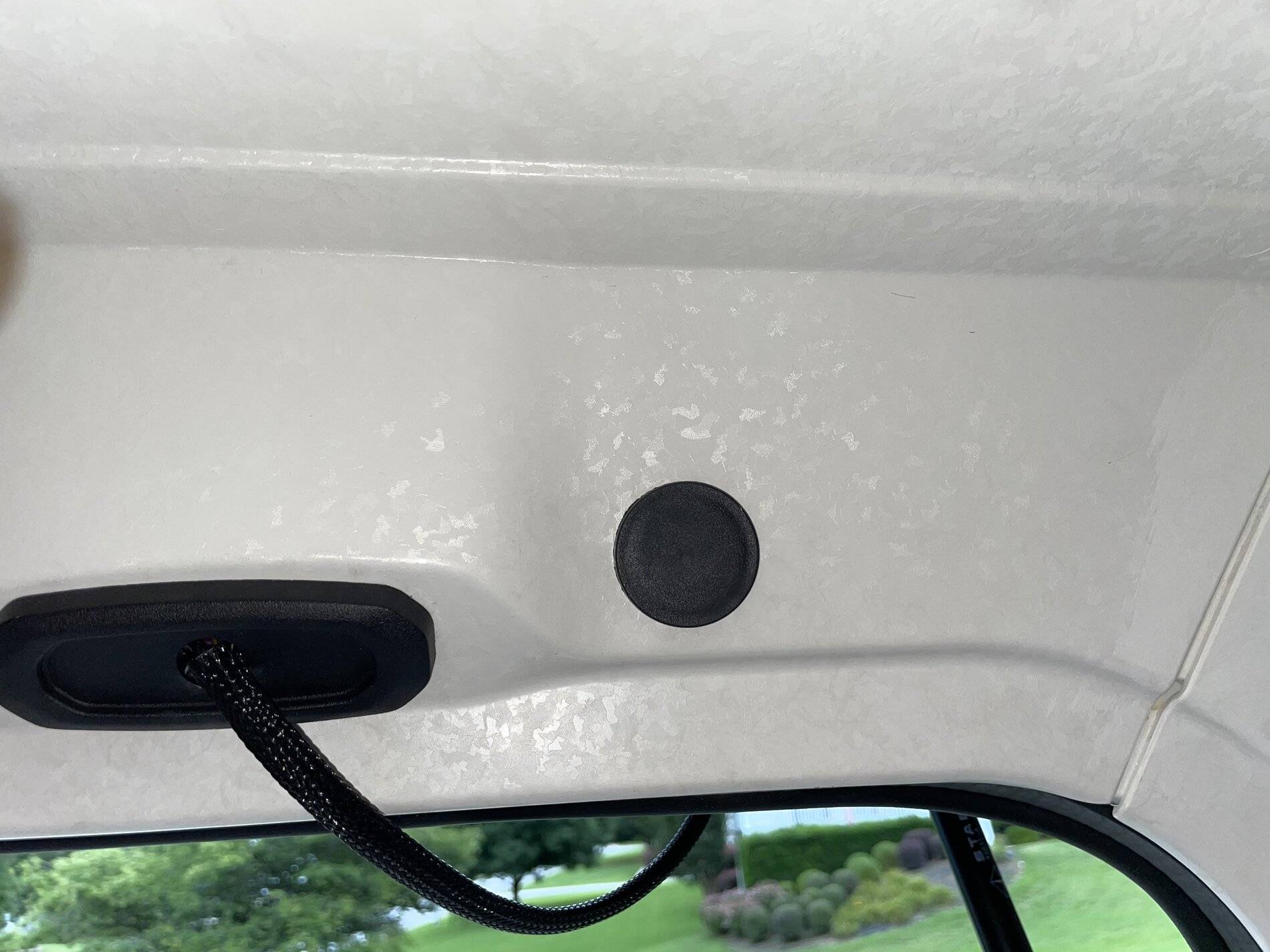 Jeep Wrangler JL HELP Please!  Broken bolt in hardtop liftgate hinge 5175D86E-664D-4DDE-BB6C-E570E83B846F