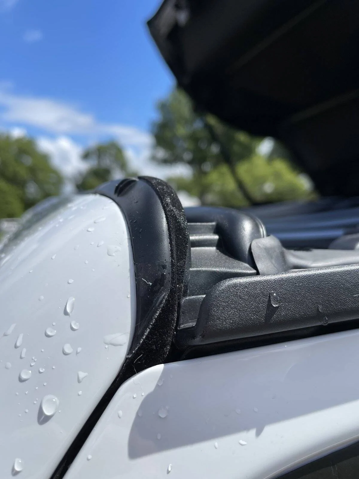 Jeep Wrangler JL Is this seal messed up? EFCD698C-9E06-4223-B27A-E0DBC00DAAC7