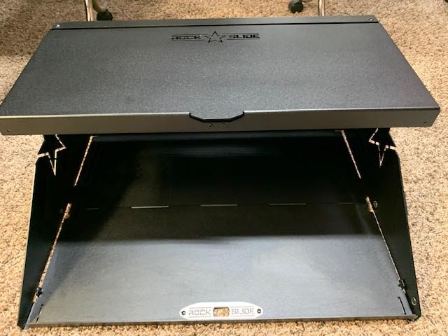 Jeep Wrangler JL SOLD Rock Slide Tailgate Table 50764F4A-C499-4E46-A483-A4FB89E1B4EE