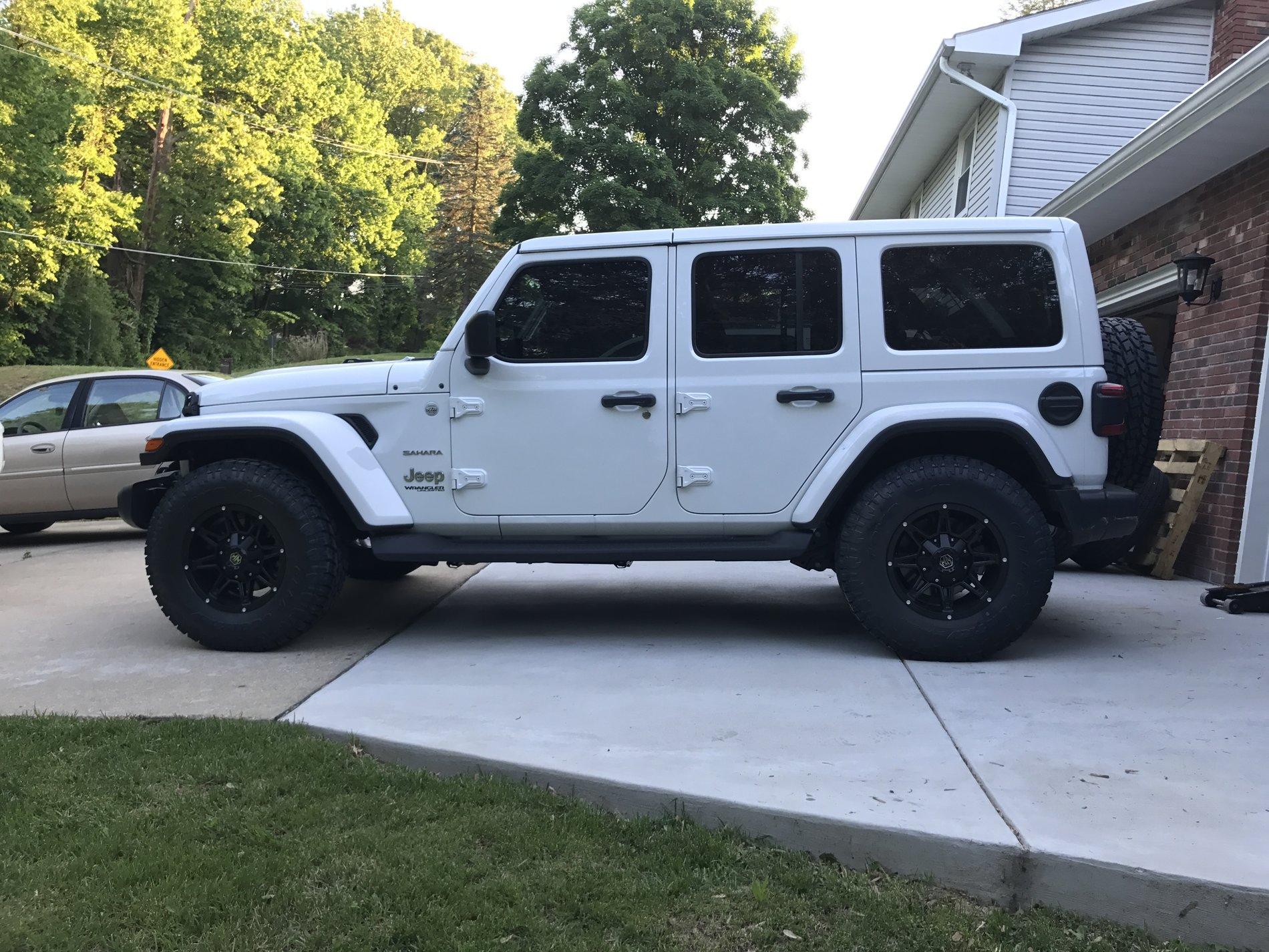 Jeep Wrangler JL 285/75/17 Toyo AT2 IMG_2336.JPG