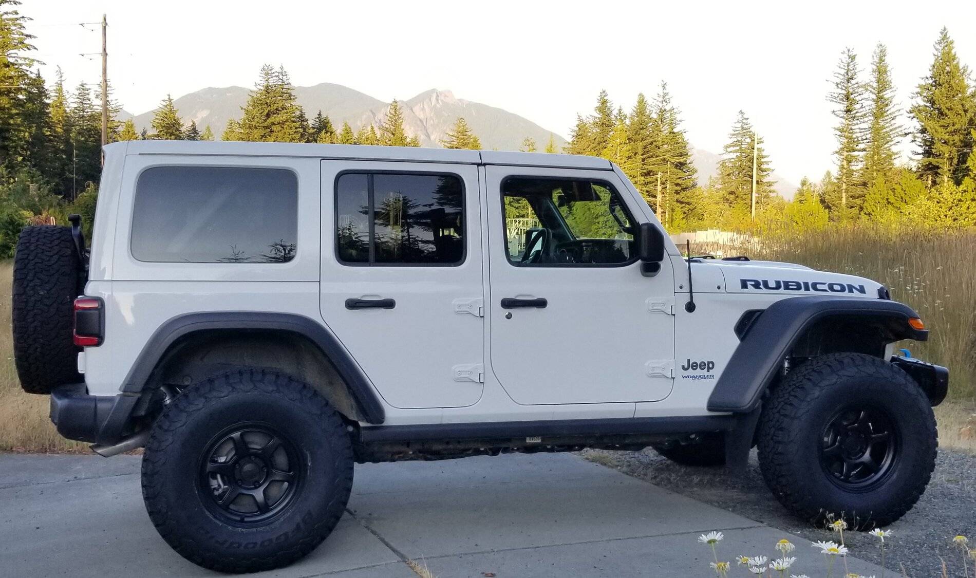 Jeep Wrangler JL Mopar Lift Help on 4xe 20210706_214749