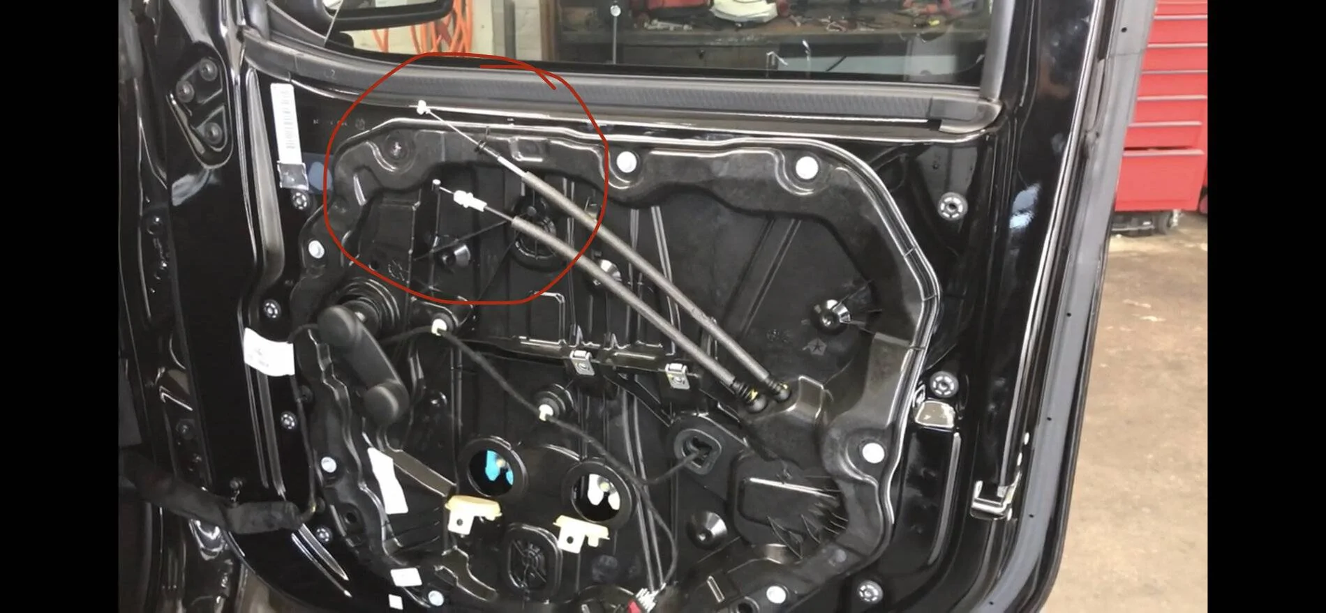 Jeep Wrangler JL JL interior door panel removal 1375BD2D-9072-4B00-AFBF-68AA15DB6E88