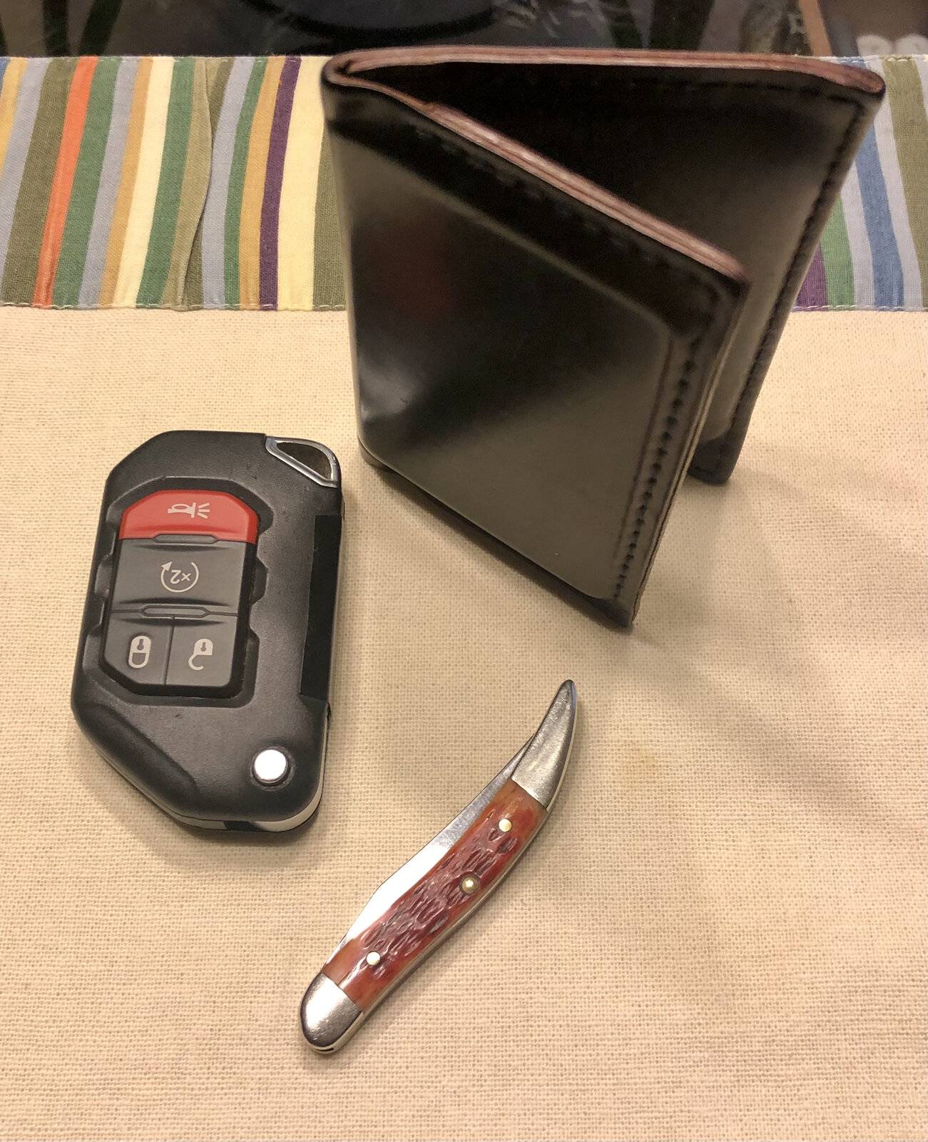 Jeep Wrangler JL Keyfob now 30% smaller! B8971622-67FA-426E-B10E-BCCABA45EF93