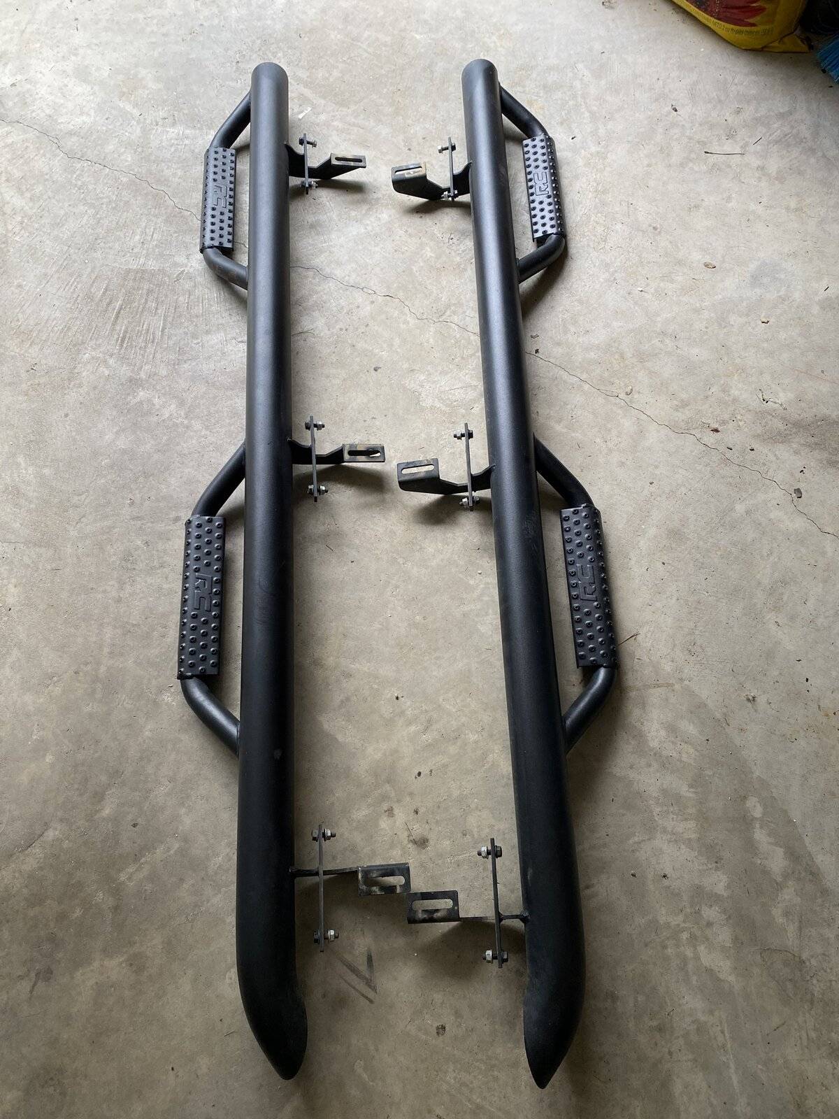Jeep Wrangler JL Rough Country Step Rails AA71D973-CCD9-45B4-A3AD-7696FE98765B