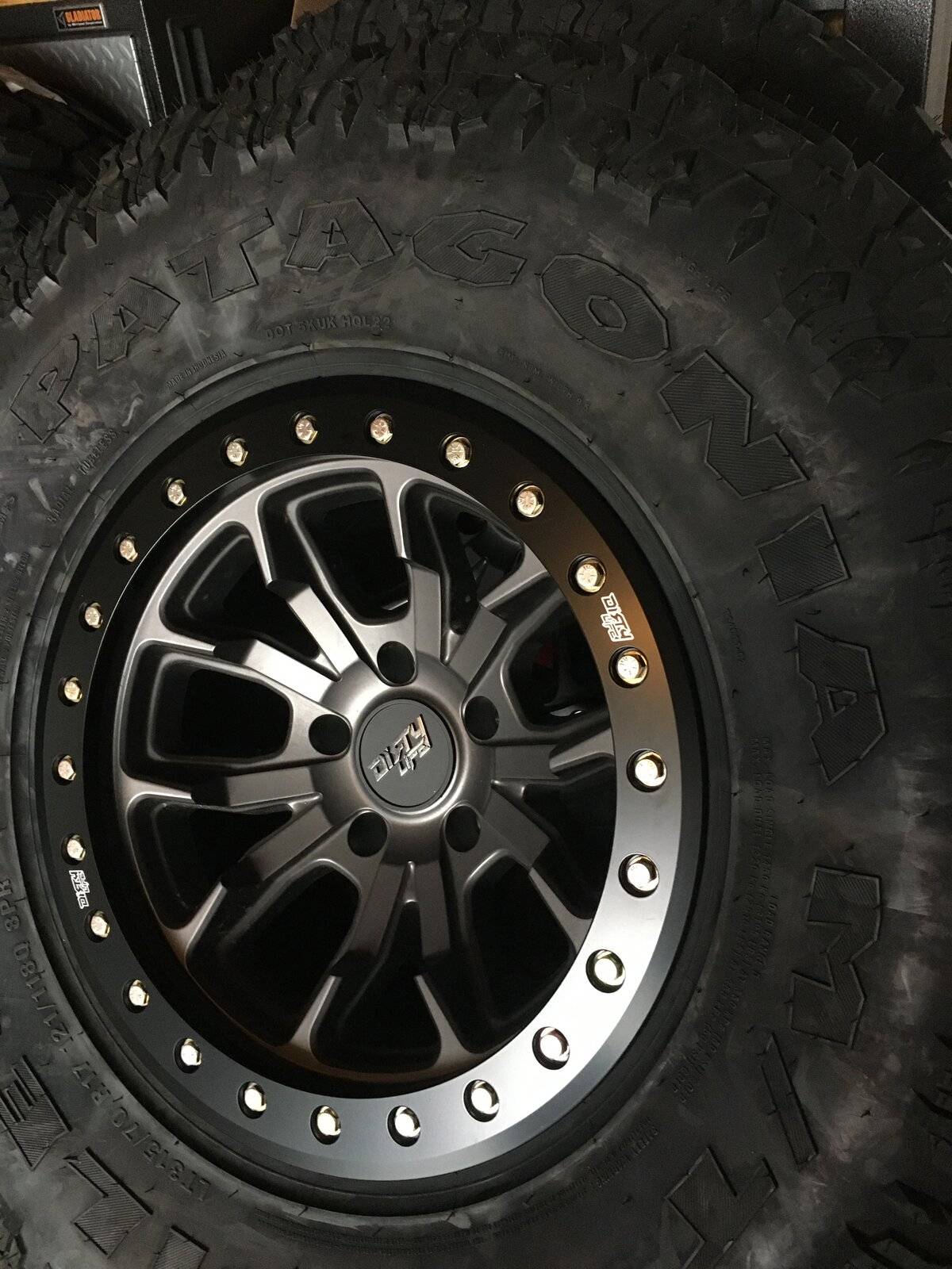 Jeep Wrangler JL Dirty life beadlocks BD969A52-7D8C-49D4-9F06-6F9F509704BC