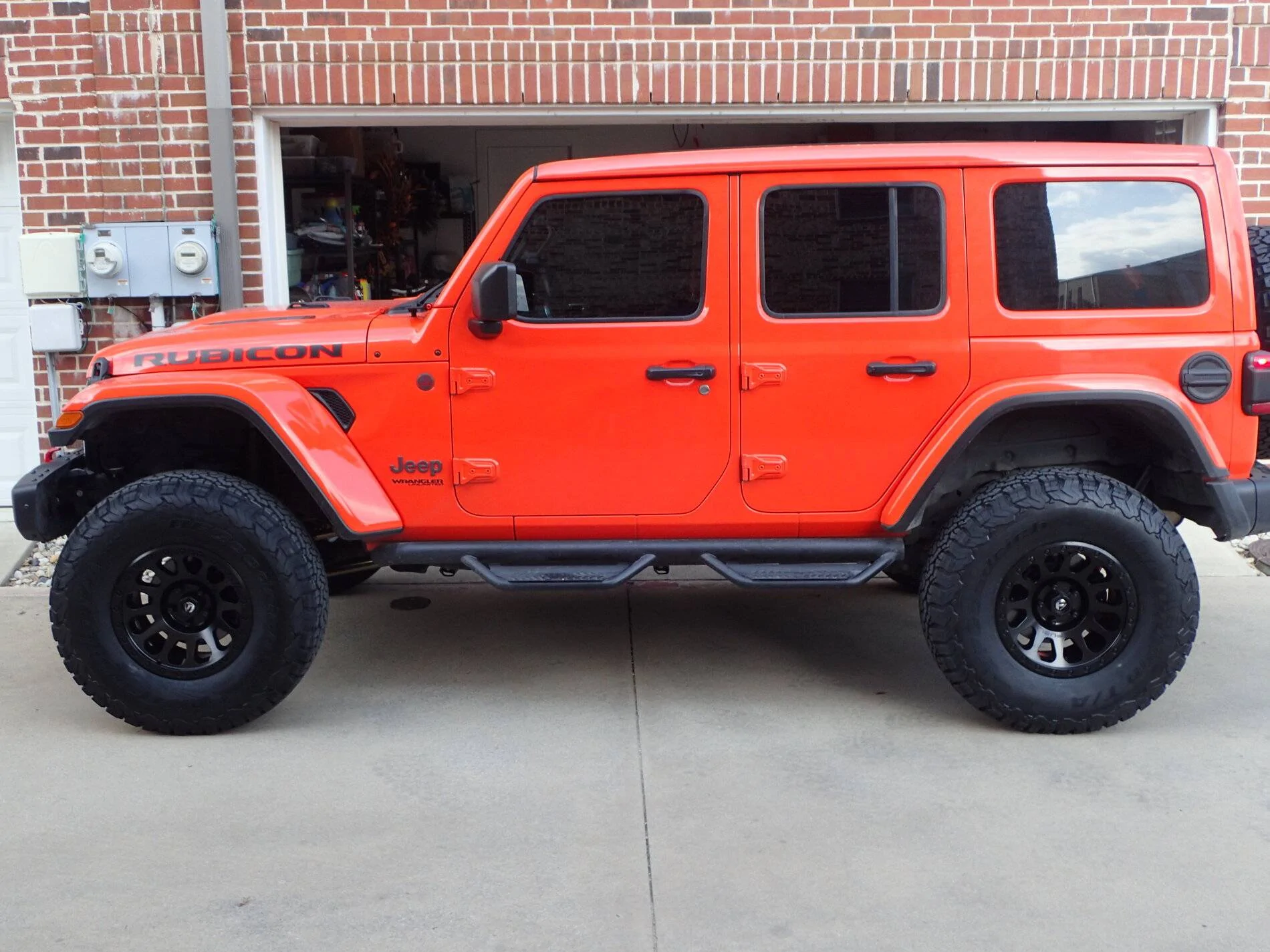 Jeep Wrangler JL New Raptor Load Range C 37s? P7100004