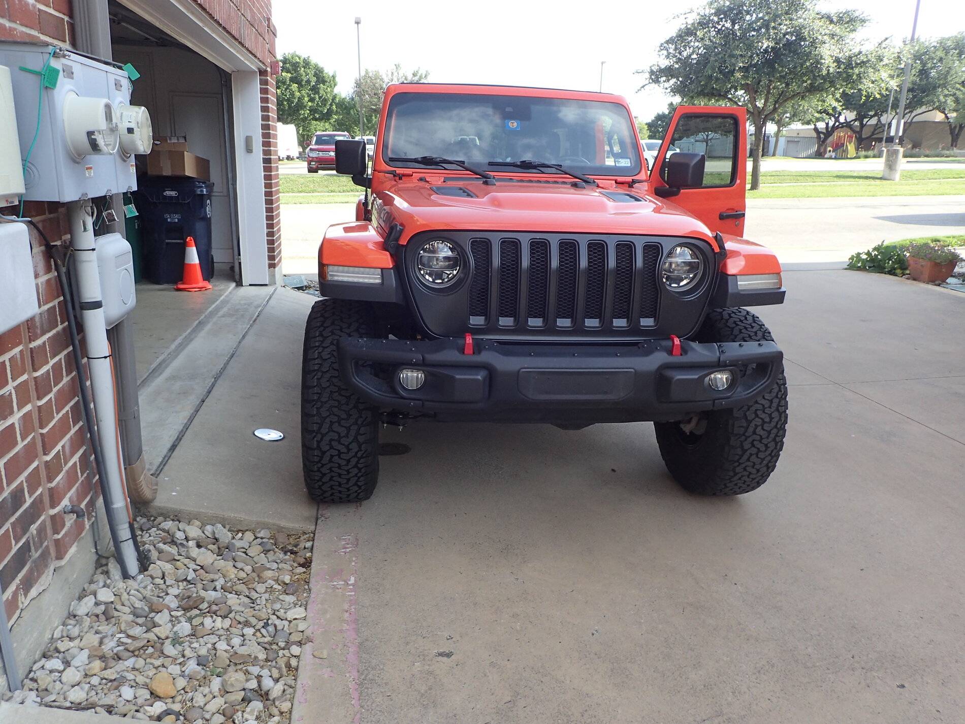 Jeep Wrangler JL New Raptor Load Range C 37s? P7100010.JPG