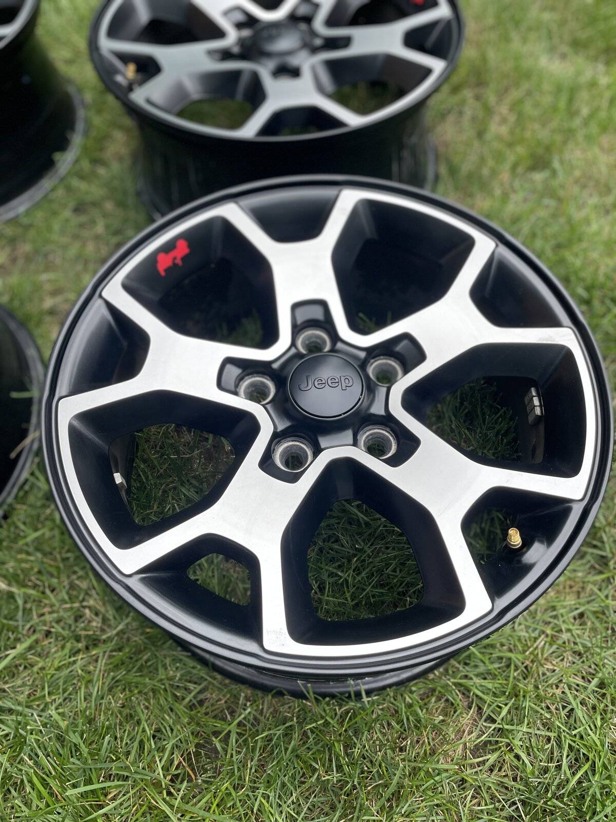 Jeep Wrangler JL 2020 Rubicon Wheels $450 A27E529C-87B5-4E7C-AC5E-435F63D82172
