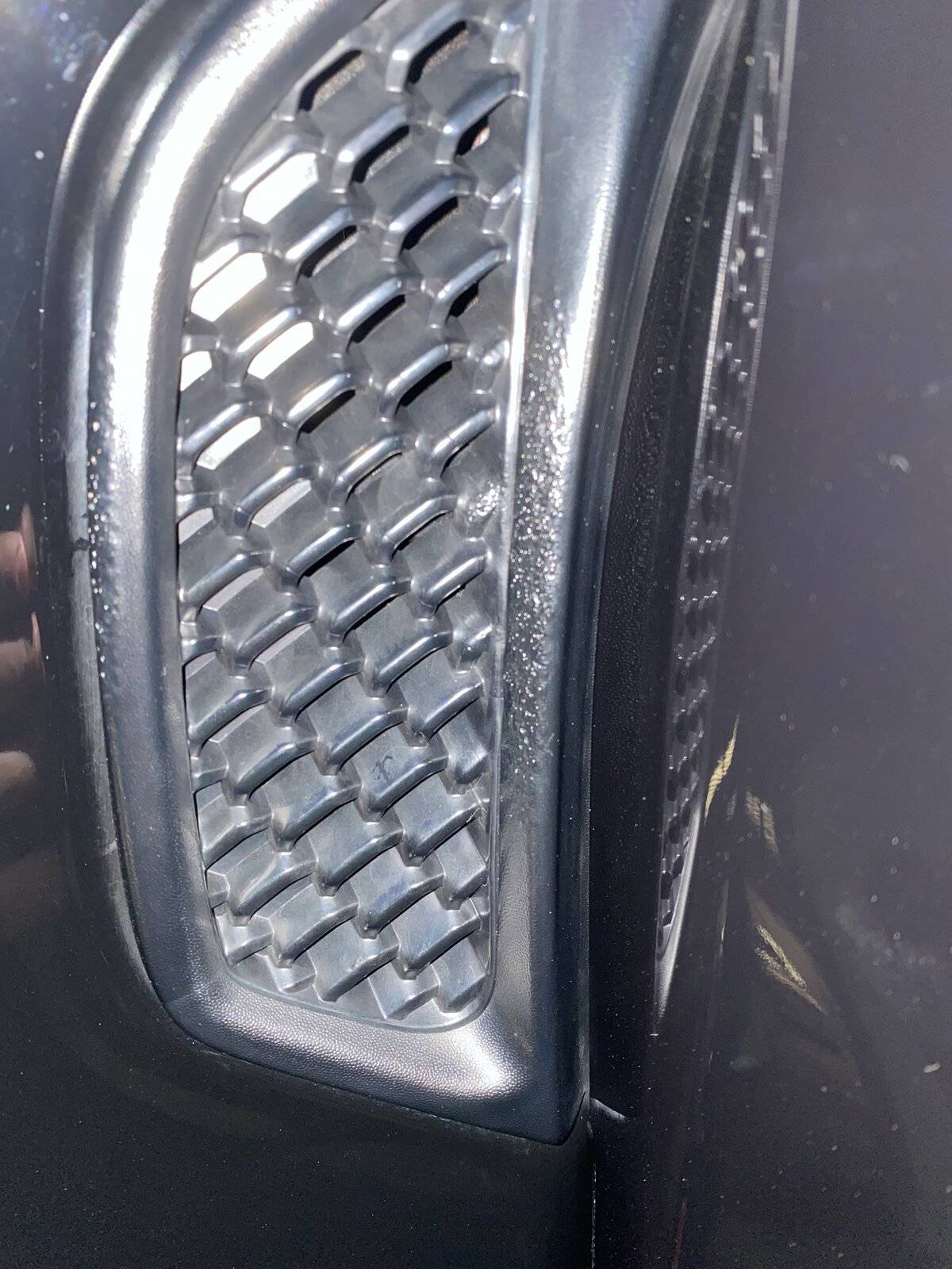 Jeep Wrangler JL Did under hood temps cause this? D4527391-E28A-4970-8BEE-1A1AC42004AC