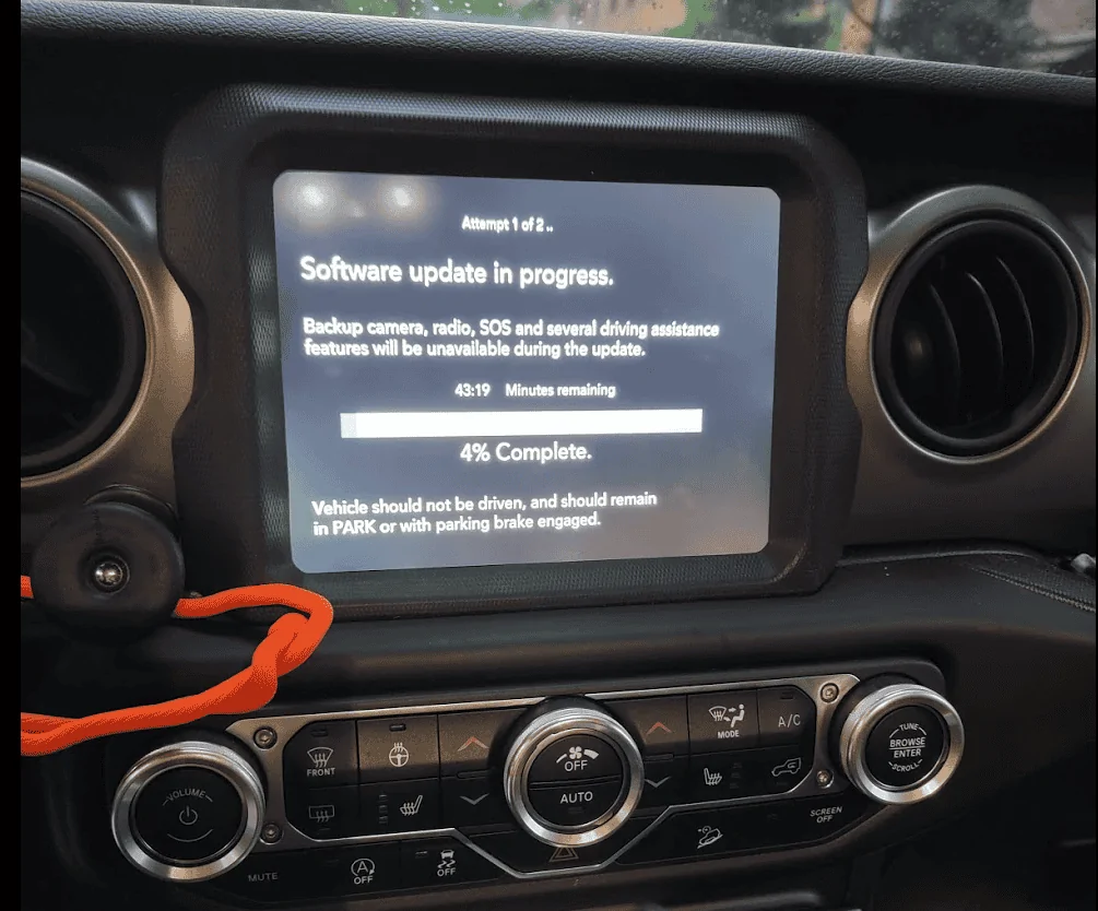 Jeep Wrangler JL 8.4 Uconnect OTA Update on Sat July 10th fixed backup lines? 1626113040427