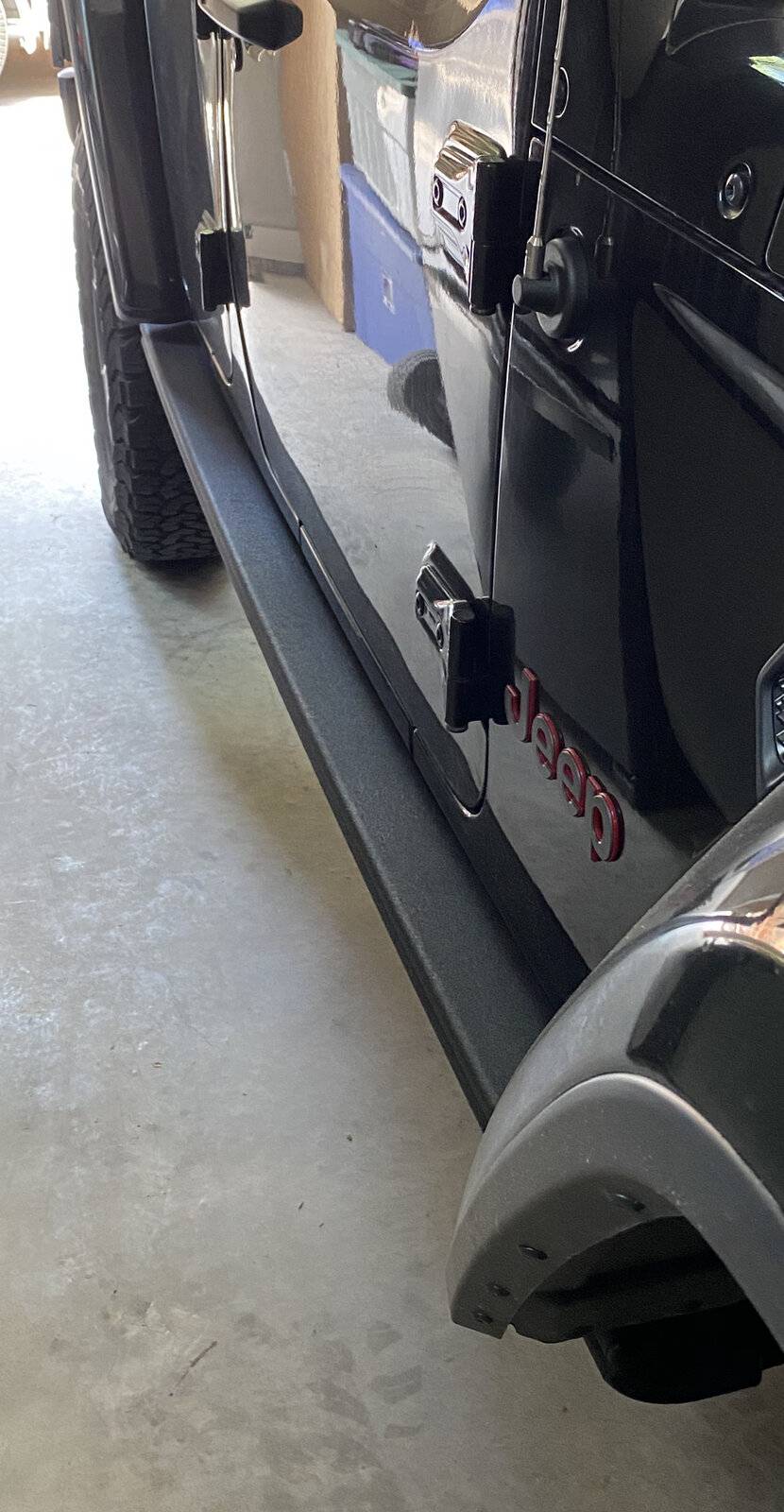Jeep Wrangler JL side steps with rock rails? B9C7244F-1590-488E-9C2E-84DA70D82C4D
