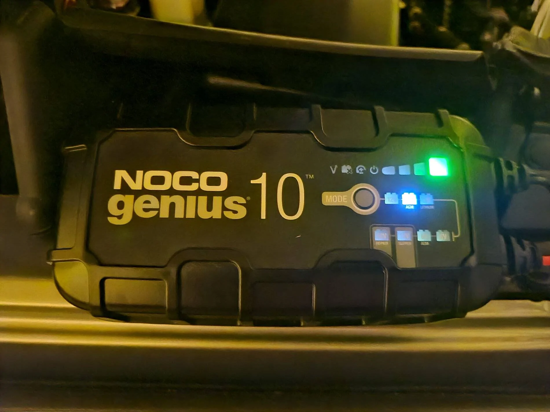 Jeep Wrangler JL OEM Battery... NOCO Genius 10