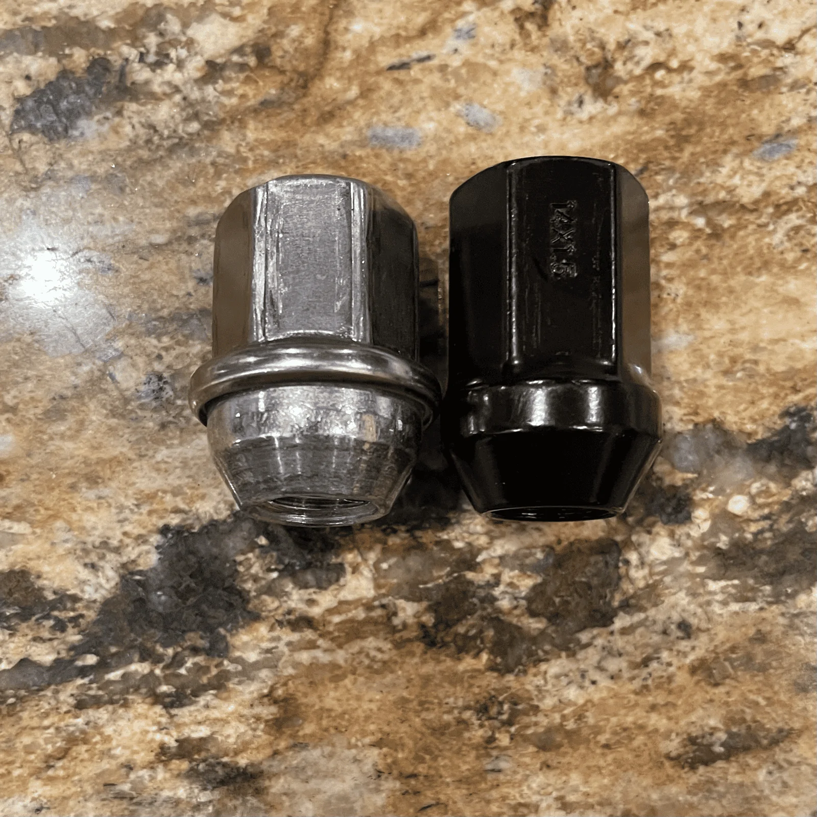 Jeep Wrangler JL Suggestions for Black lug nuts tempImageyTgpv7