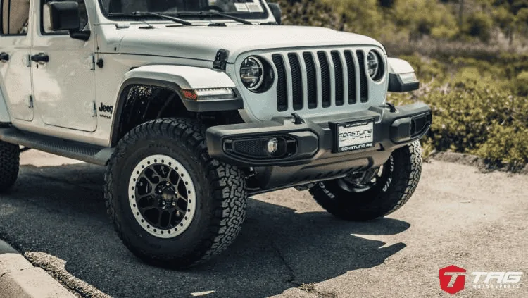 Jeep Wrangler JL Black Wheels, White Rubi. HELP! 1626959605241