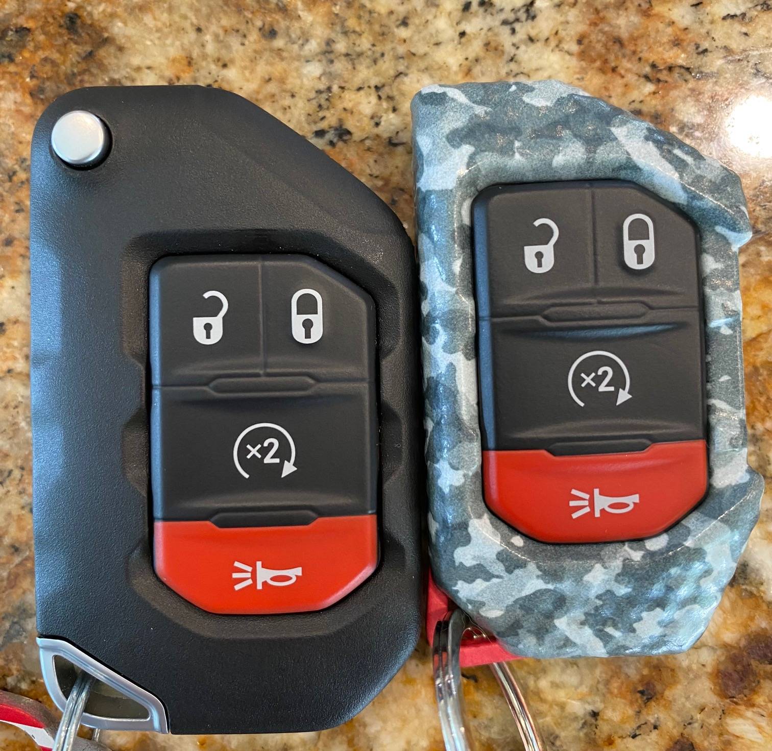 Jeep Wrangler JL Keyfob now 30% smaller! IMG_3924