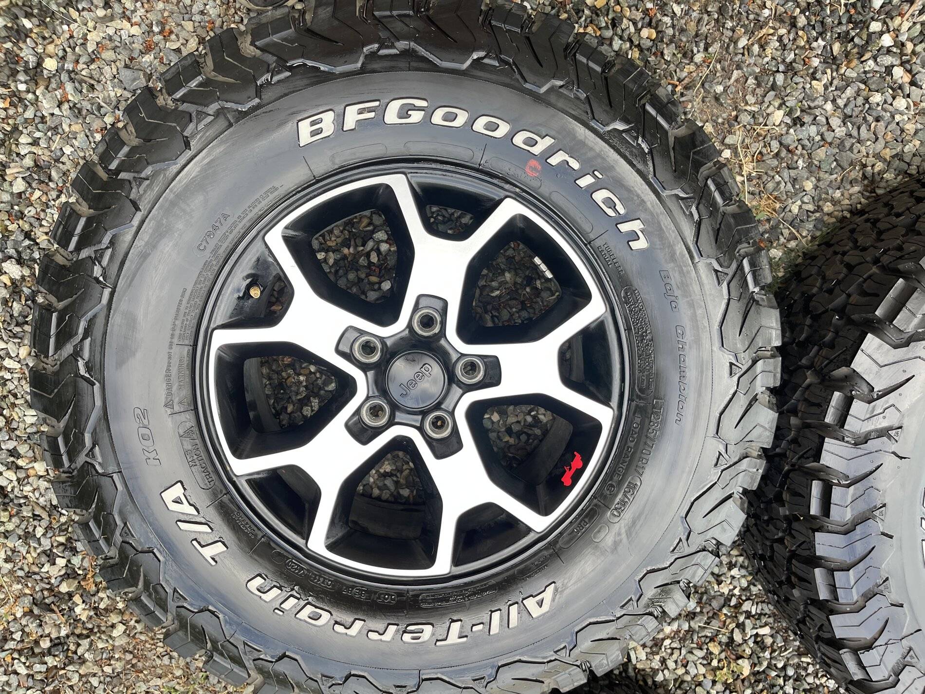 Jeep Wrangler JL Rubicon wheels and BFG tires 20210723_145554495_iOS