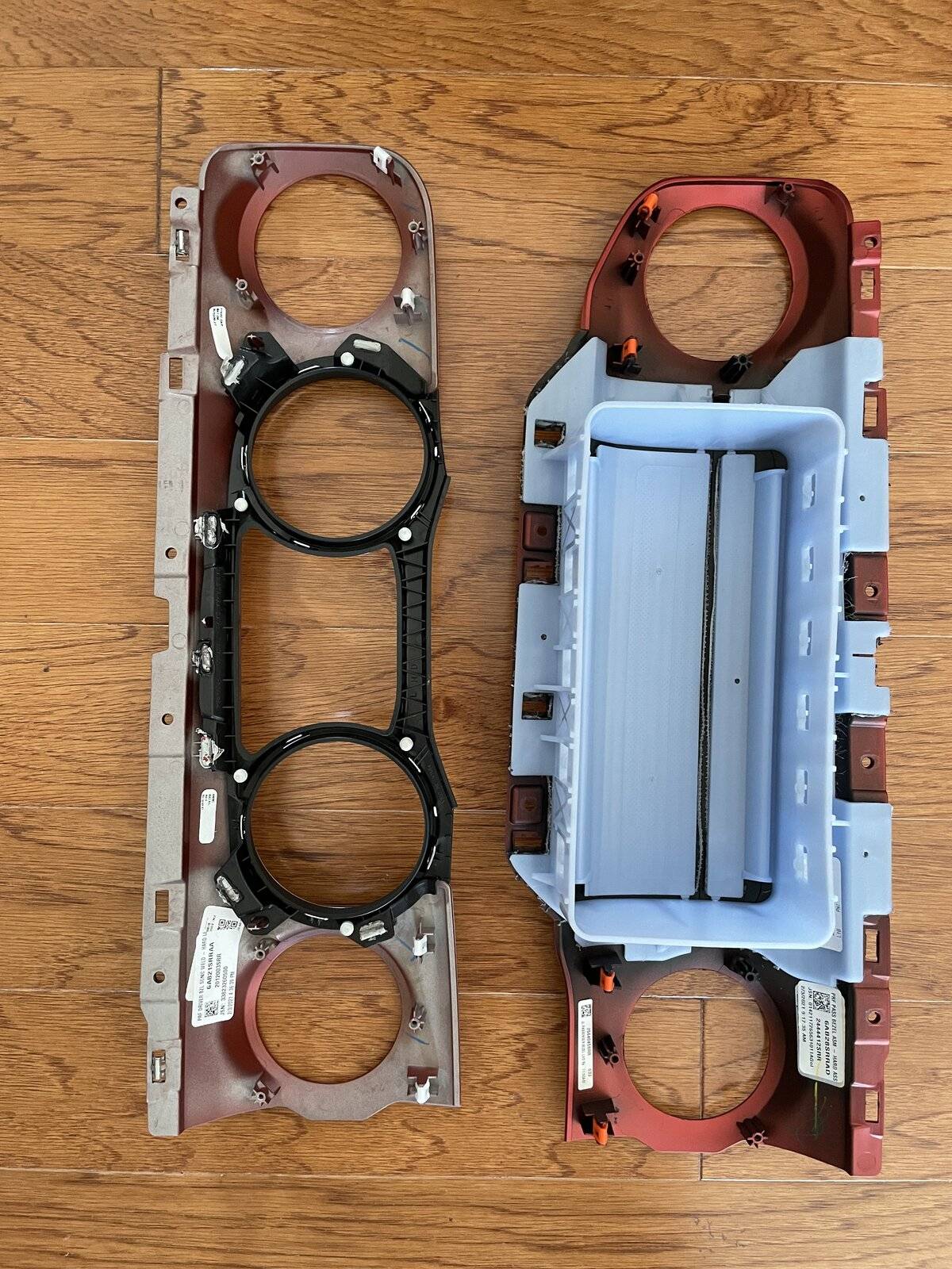 Jeep Wrangler JL 2021 Rubicon Red Dash Panels IMG_0568 2.JPG