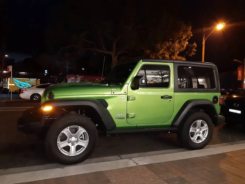 Jeep Wrangler JL 2 Door Love jeepD10