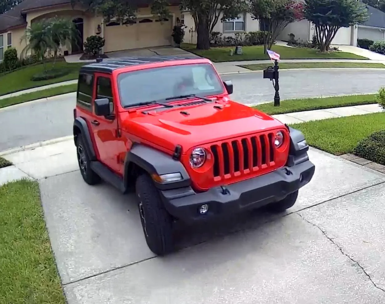 Jeep Wrangler JL 2 Door Love 174658E8-5444-4D8E-AB72-22215926E140