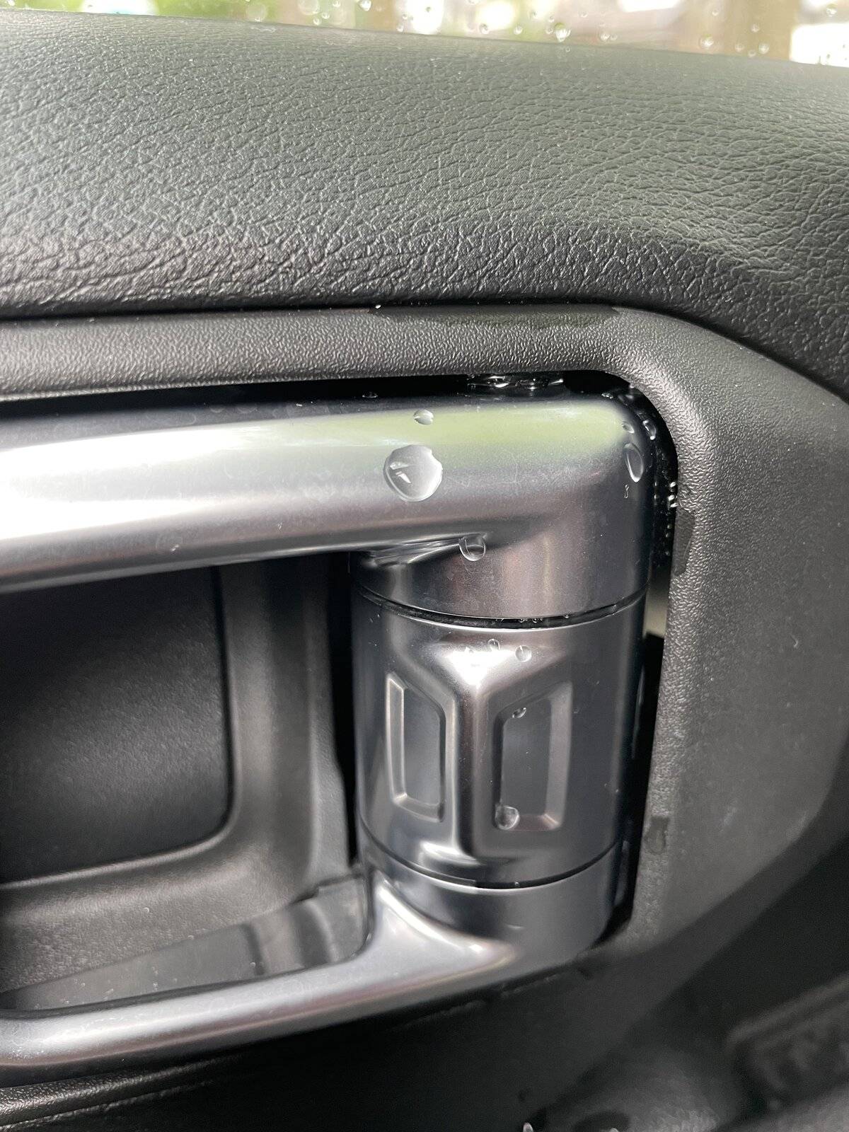 Jeep Wrangler JL HELP! Passenger side door handle is leaking? IMG_8629
